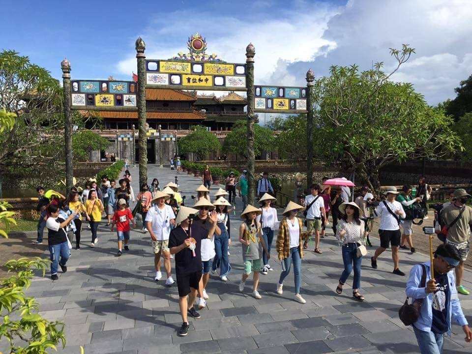 Bám cơ sở, nói đi đôi với làm