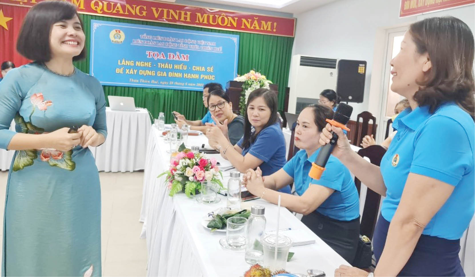 Hạnh phúc từ lắng nghe, thấu hiểu