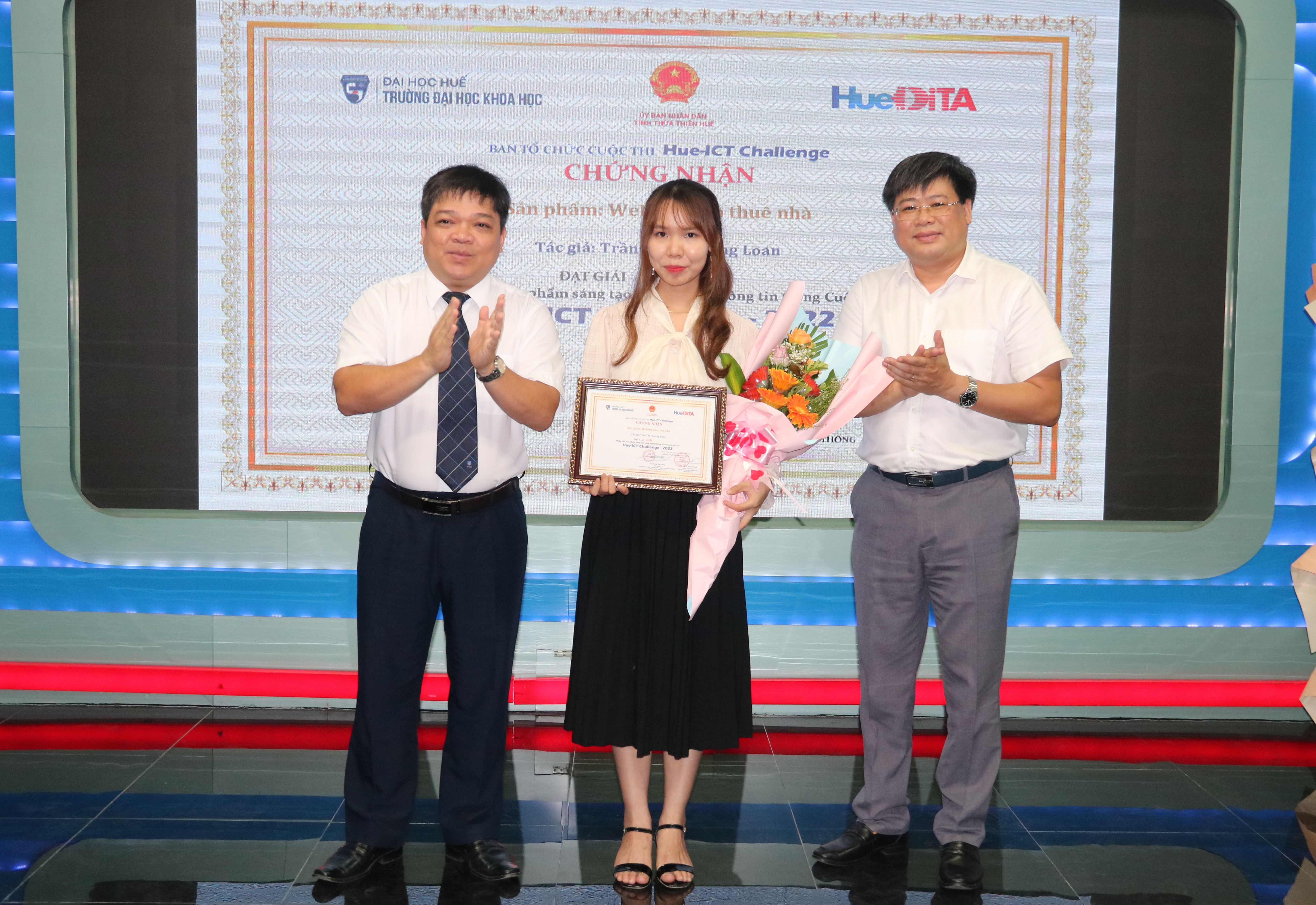 Trao 12 giải thưởng tại cuộc thi Hue-ICT Challenge