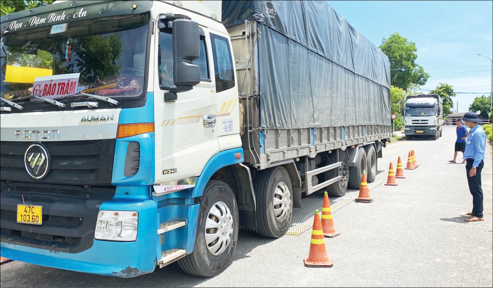 “Mạnh tay” hơn với xe quá khổ, quá tải