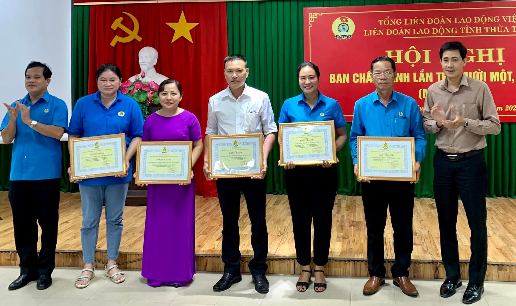 Phát triển thêm gần 2 500 đoàn viên công đoàn