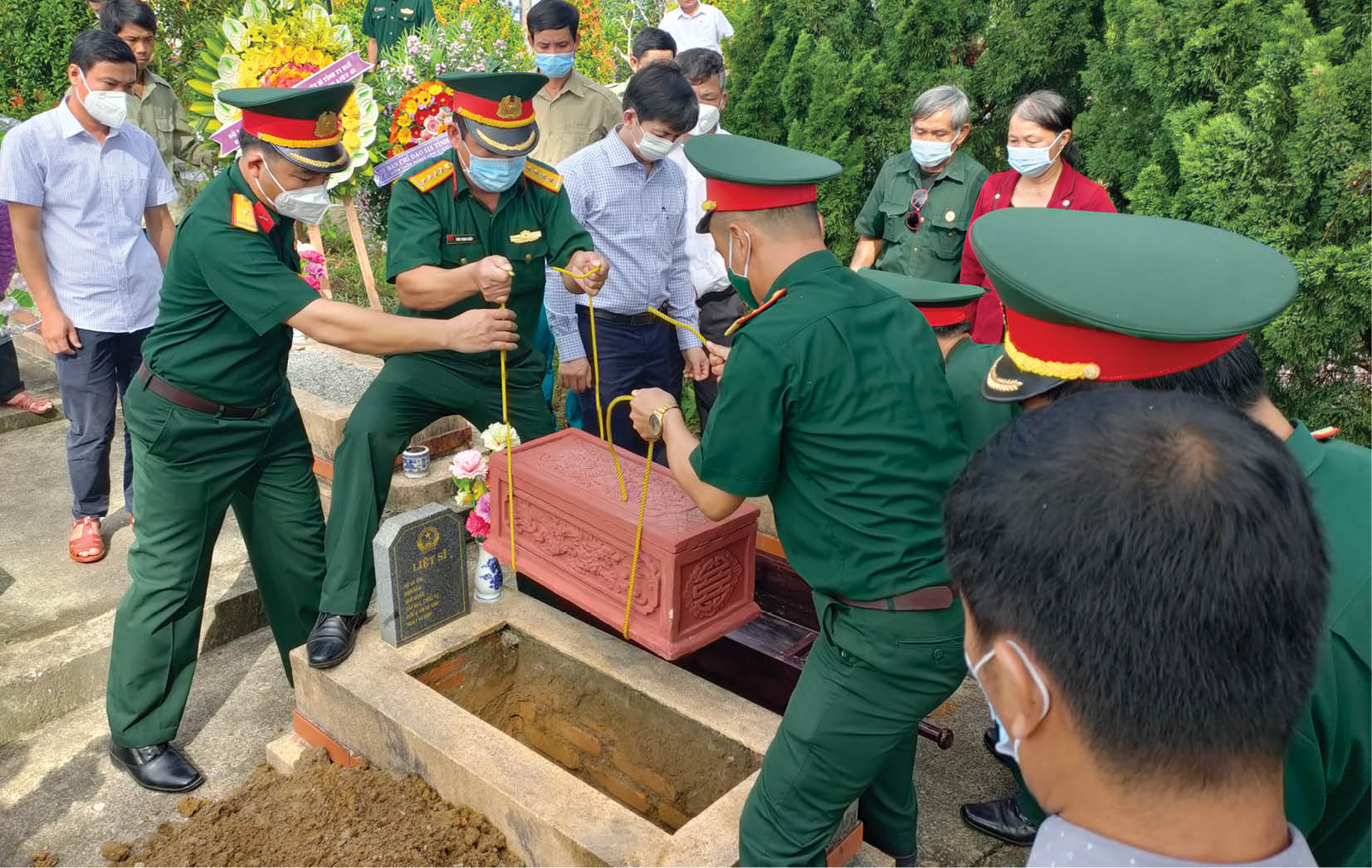 Hòa vào lòng đất mẹ