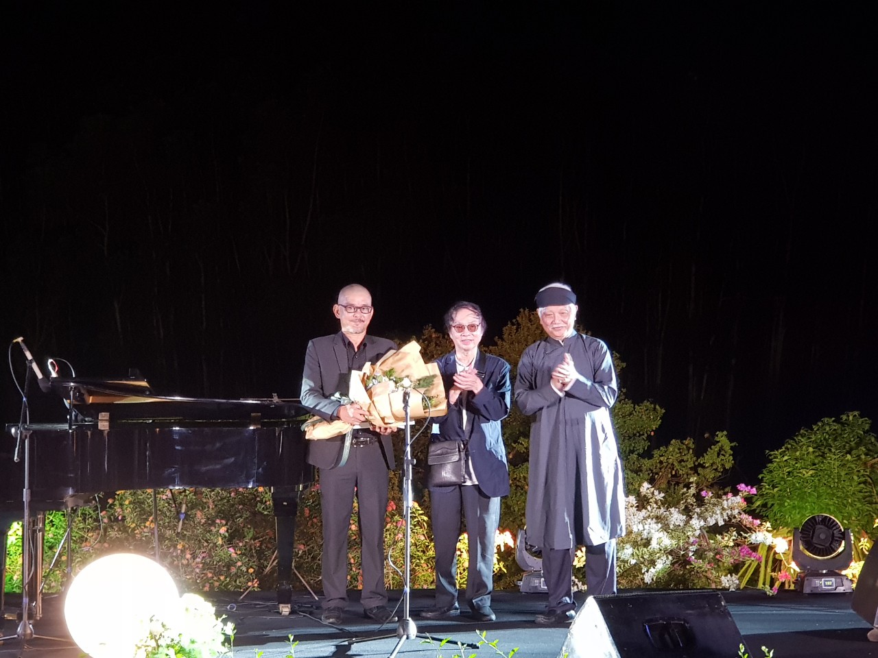 Họa sĩ Phan Hải Bằng nhận giải thưởng sáng tạo Lê Bá Đảng