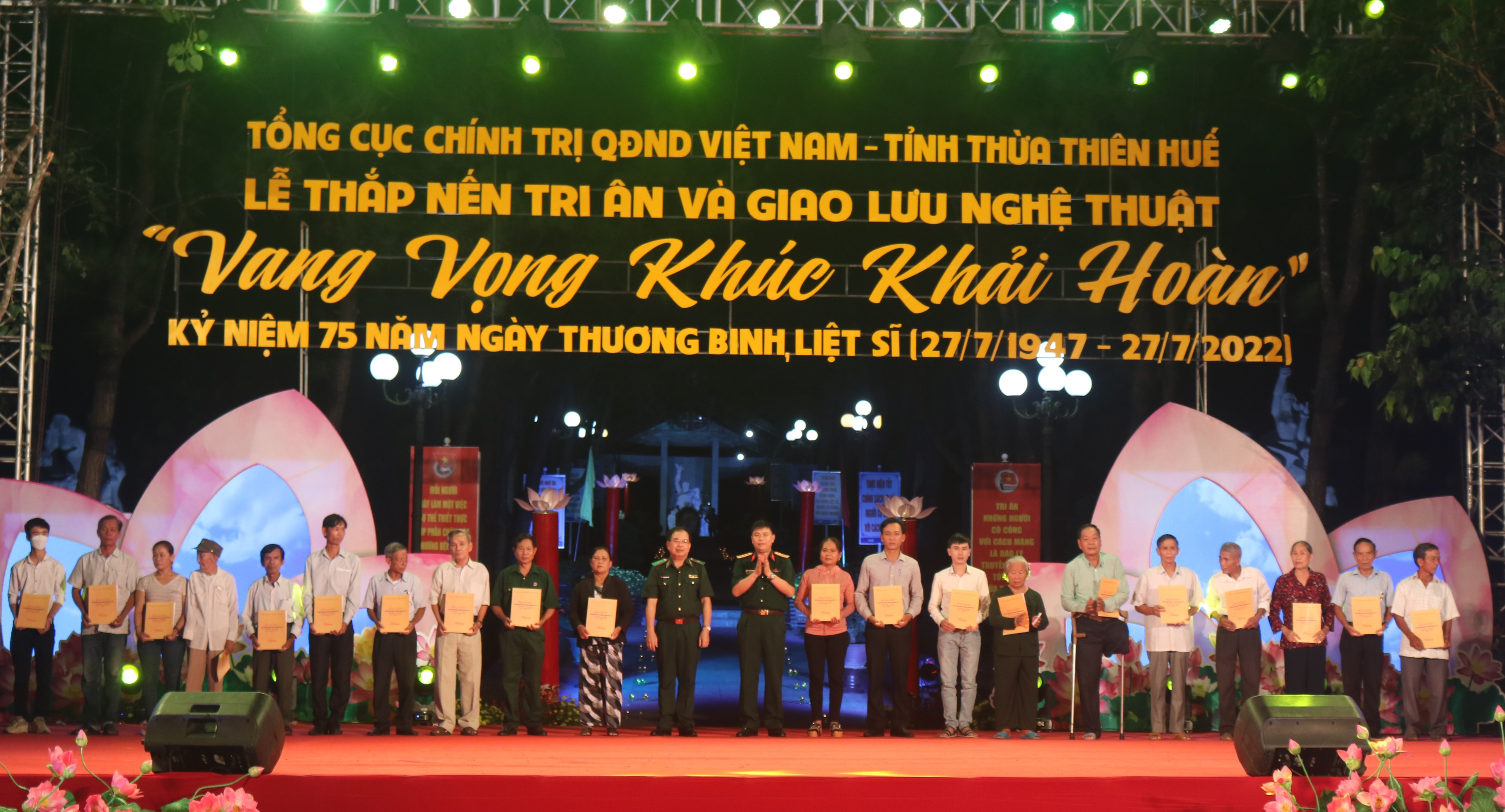 Hành trình tri ân “Vang vọng khúc khải hoàn” của tuổi trẻ Quân đội và Thừa Thiên Huế