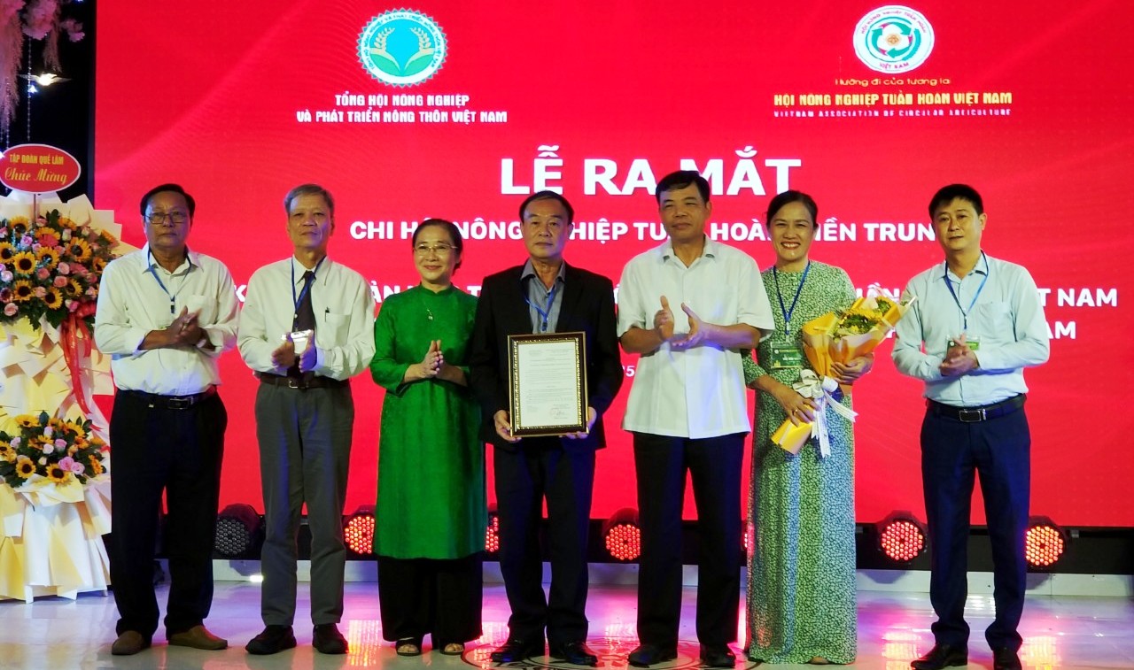 Thành lập Chi hội Nông nghiệp tuần hoàn miền Trung