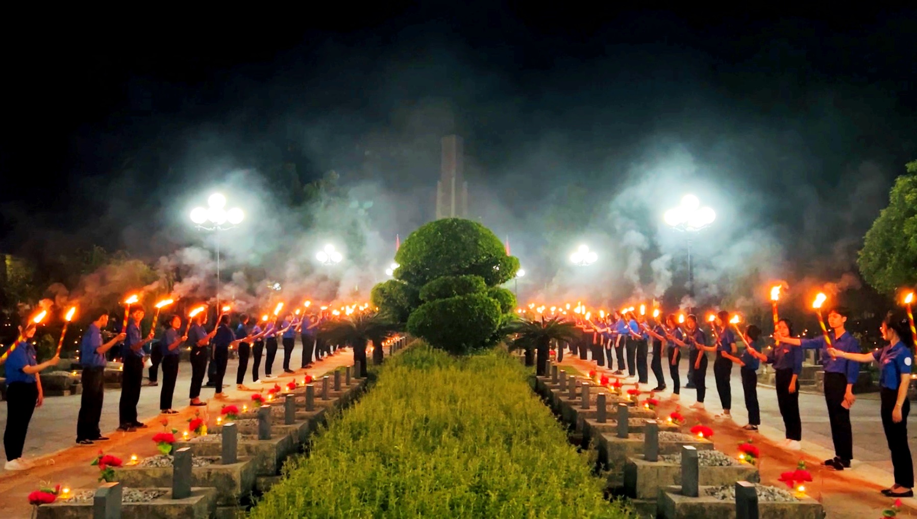 Thắp lửa tri ân