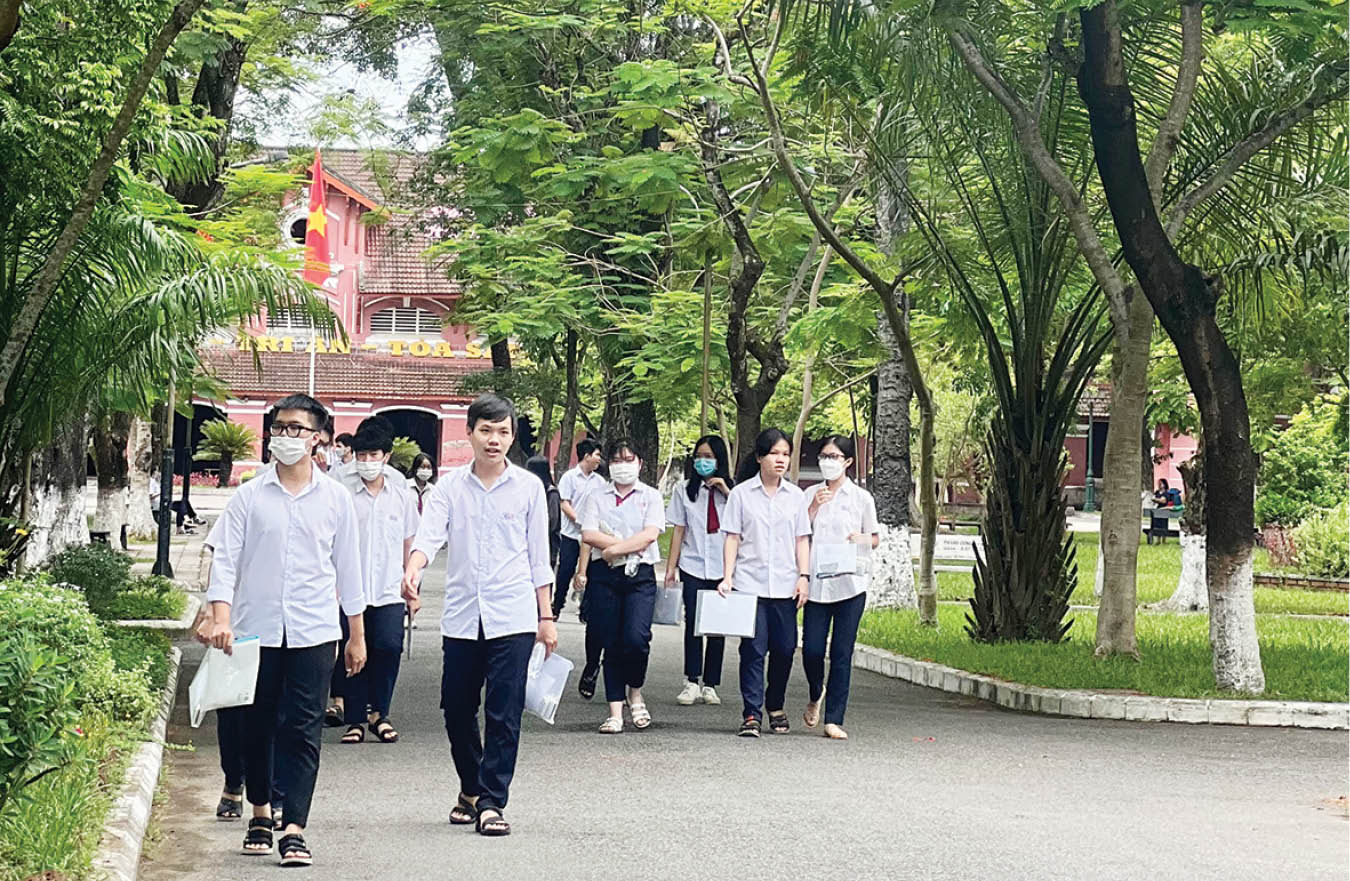 Phổ điểm thi tốt nghiệp THPT 2022 Cần sự bứt phá