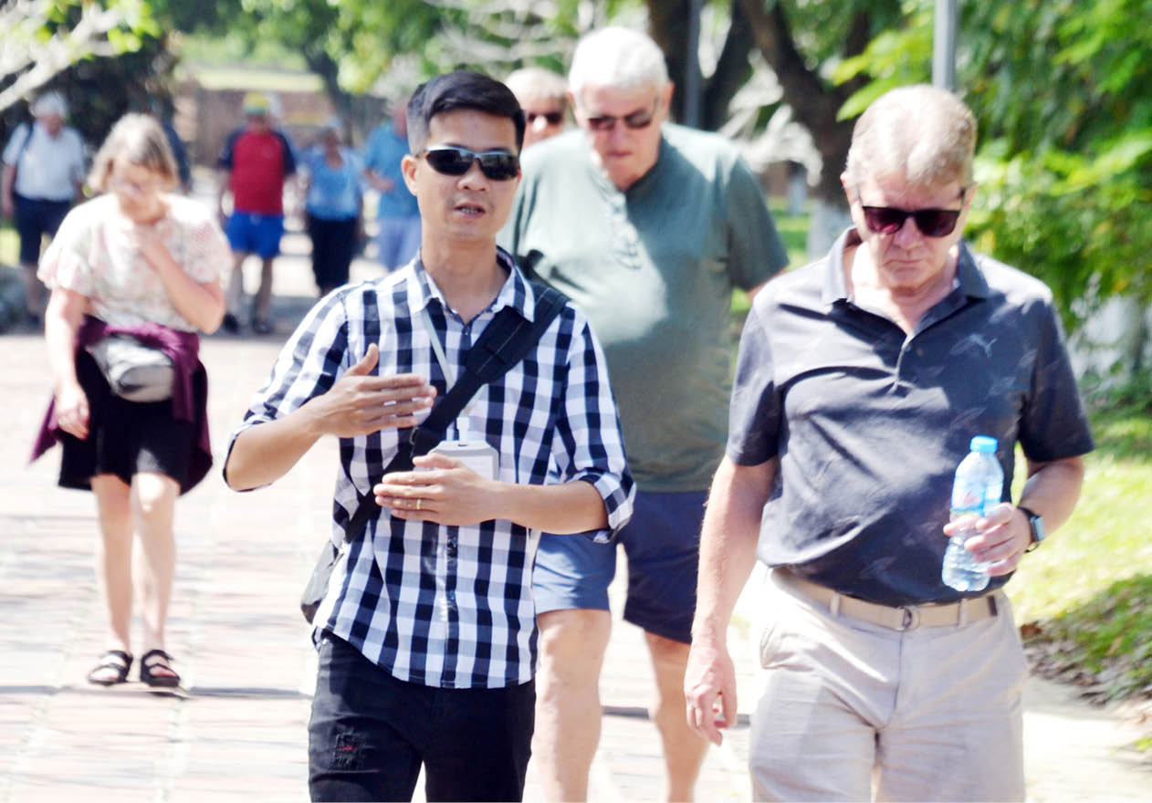 Ngoại ngữ - điểm yếu của lao động ngành du lịch