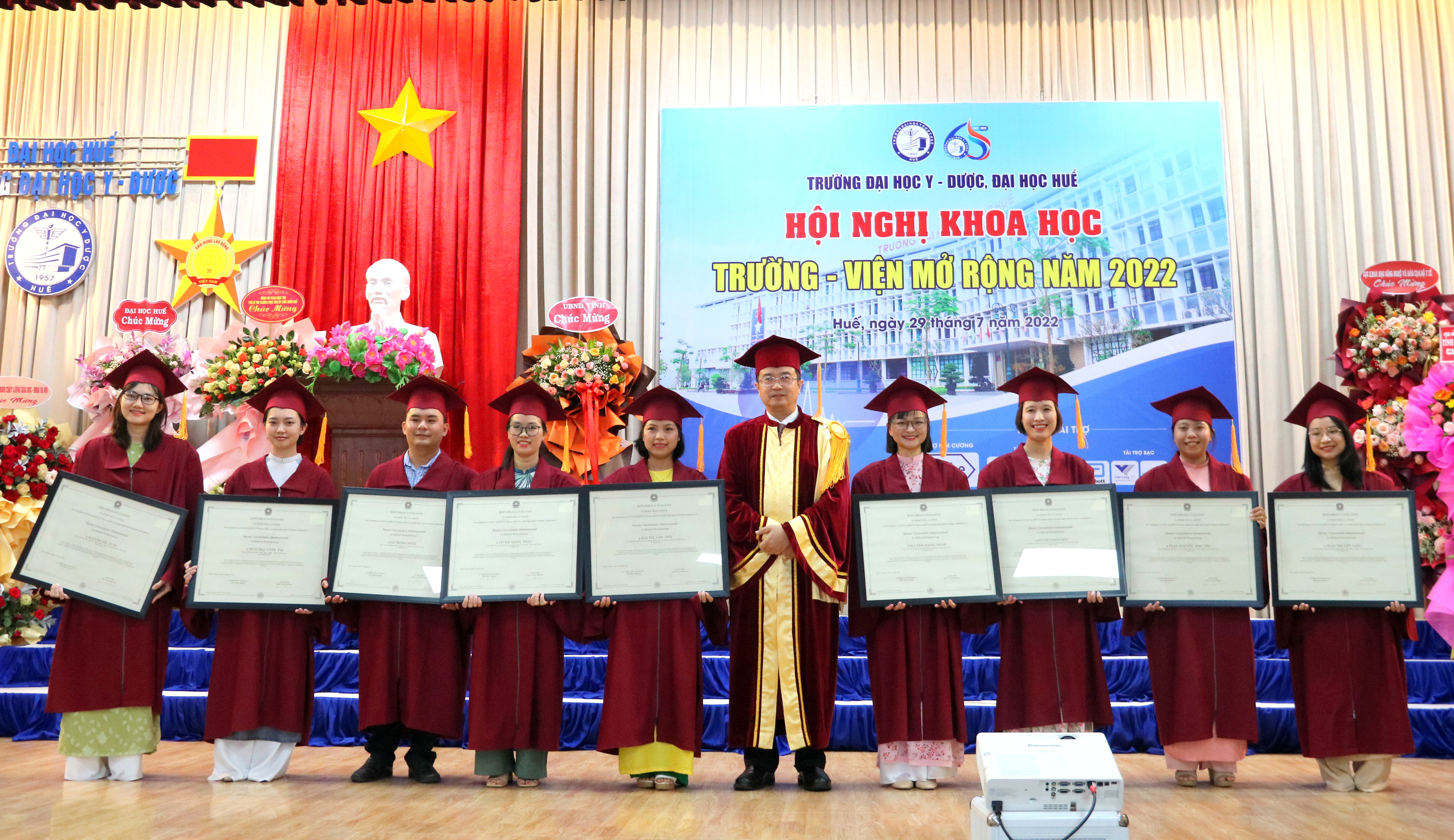 Nhiều báo cáo tại hội nghị khoa học Trường - Viện mở rộng