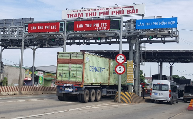 Phấn đấu 100 phương tiện dán thẻ thu phí không dừng vào cuối 2022