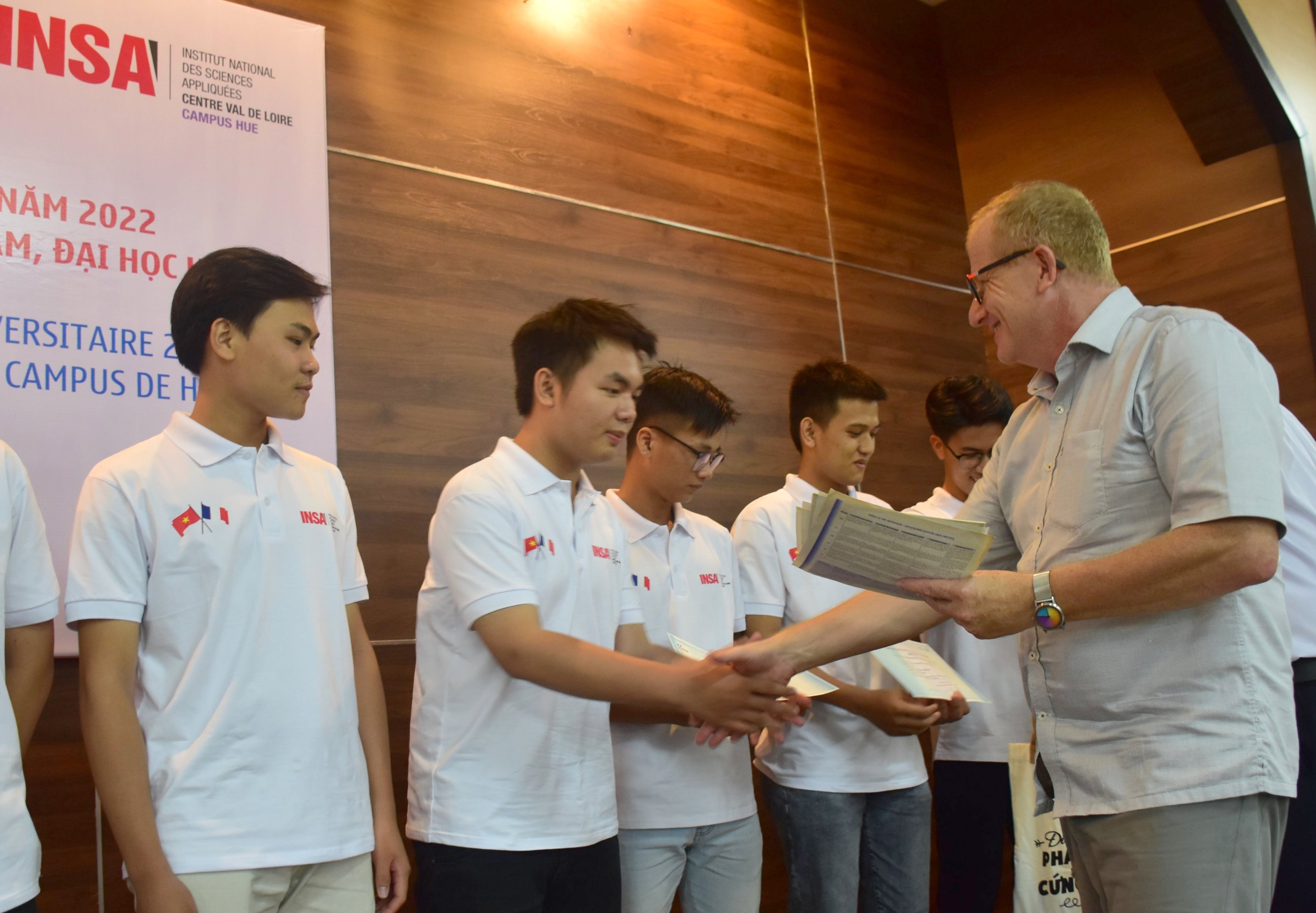 25 thí sinh trúng tuyển chương trình Kỹ sư INSA Centre Val de Loire