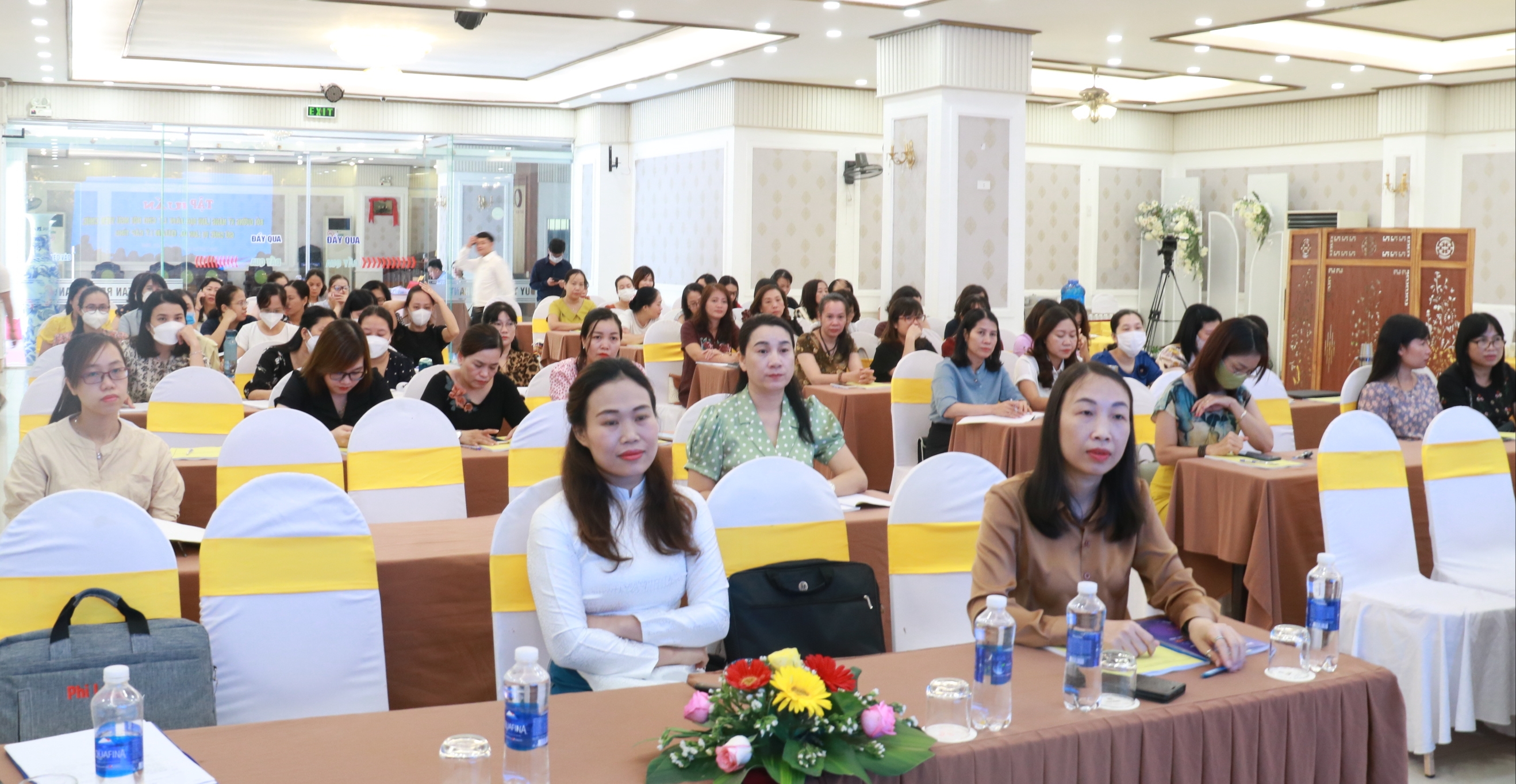 Bồi dưỡng kỹ năng lãnh đạo, quản lý cho đội ngũ nữ viên chức giữ chức vụ lãnh đạo, quản lý