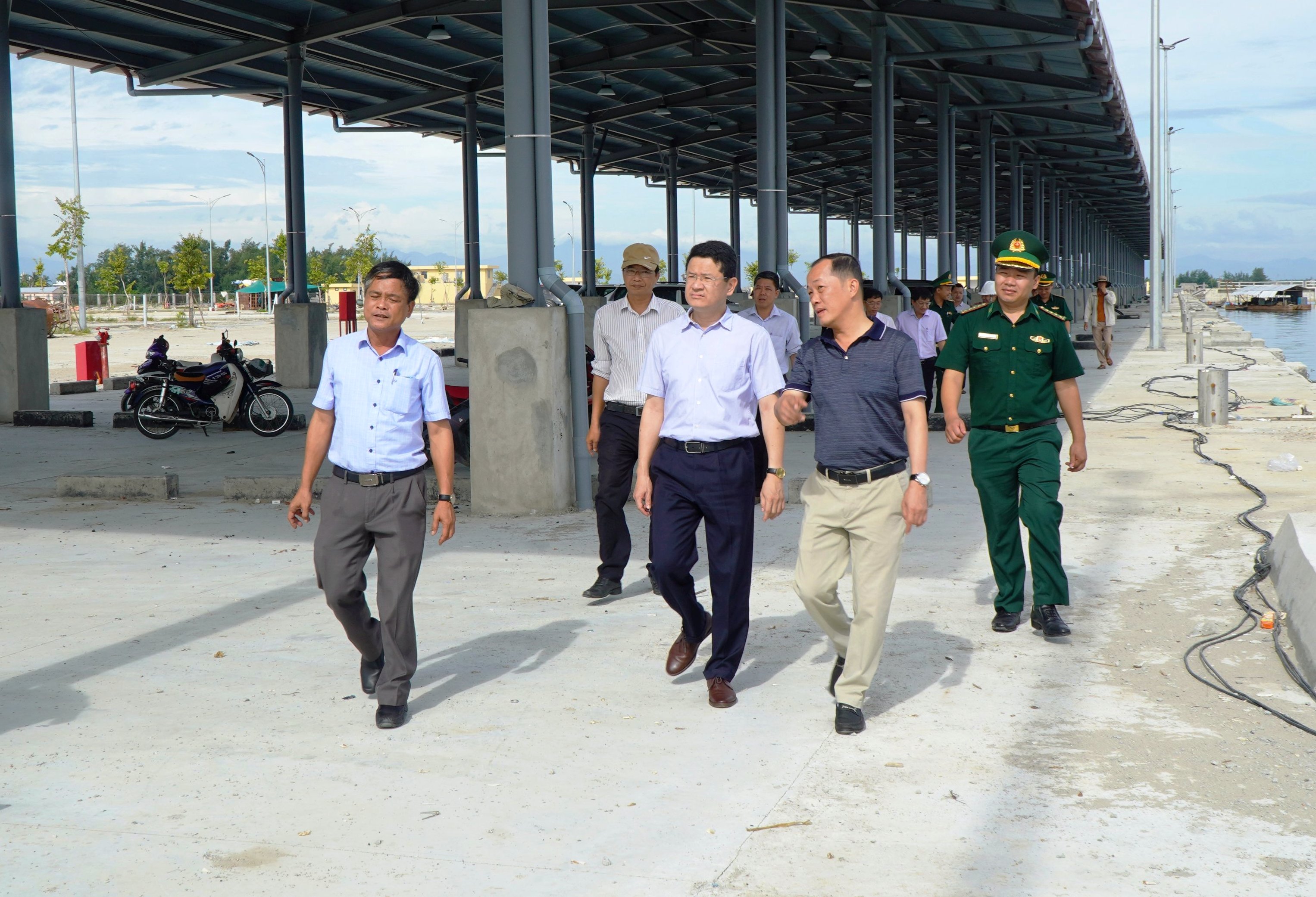 Sớm hoàn thành các dự án cảng cá trên địa bàn