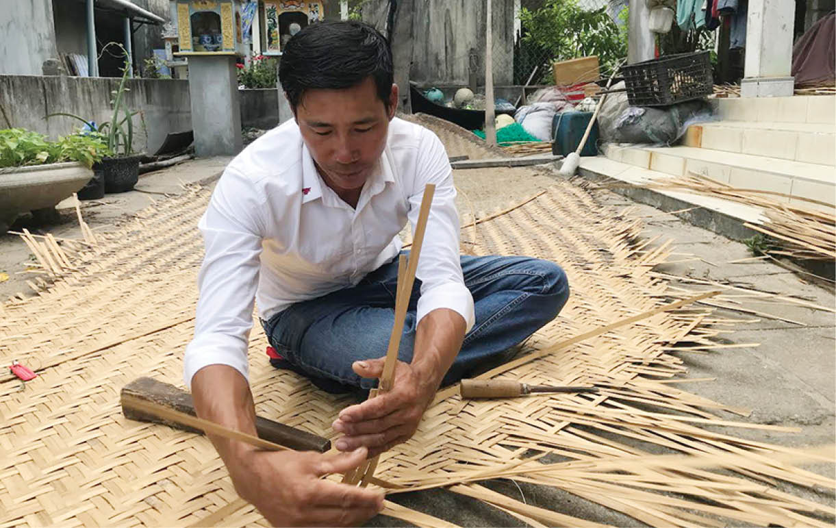 Giữ nghề đan thuyền nan