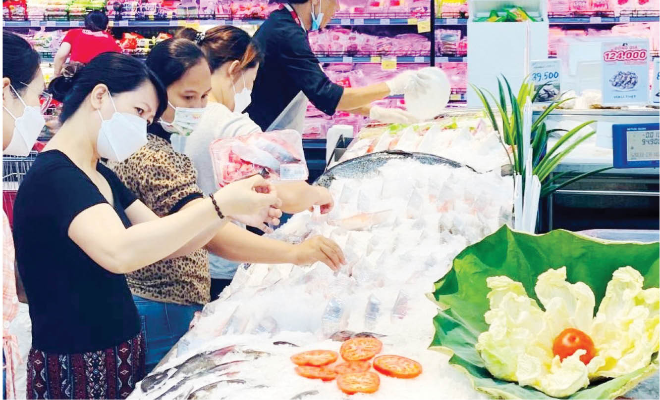 Đợi hàng hóa “quay đầu” theo giá xăng, dầu