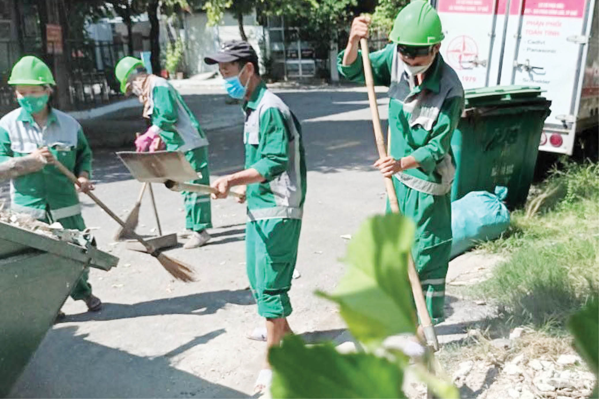 Phân loại rác tại nguồn Đừng để “đá ném ao bèo” - Bài 1 Niềm mong chưa cũ