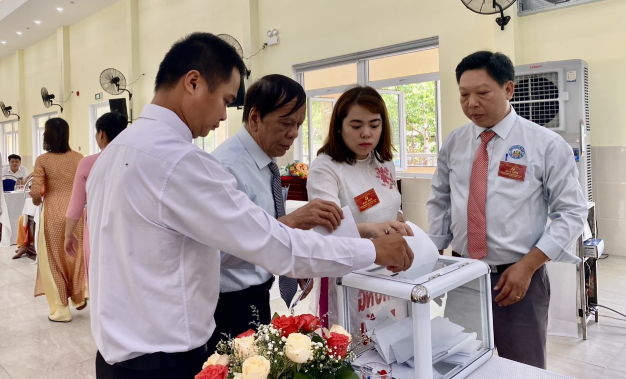 Lãnh đạo nâng cao trình độ chuyên môn, đáp ứng chuyển đổi số