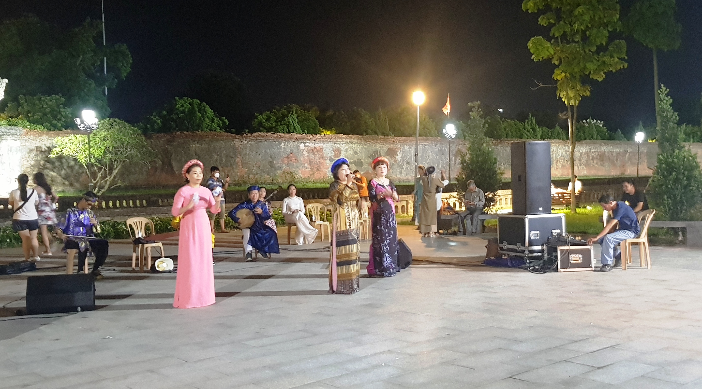 Phối hợp quản lý, bảo tồn và phát huy giá trị di sản văn hoá Huế