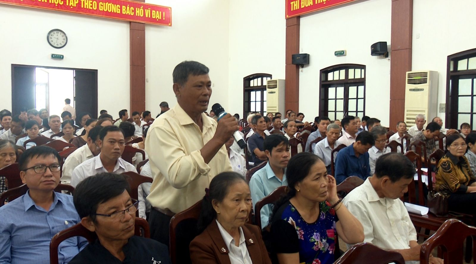 Đặt mình vào vị trí của người dân để giải quyết nhanh thủ tục hành chính