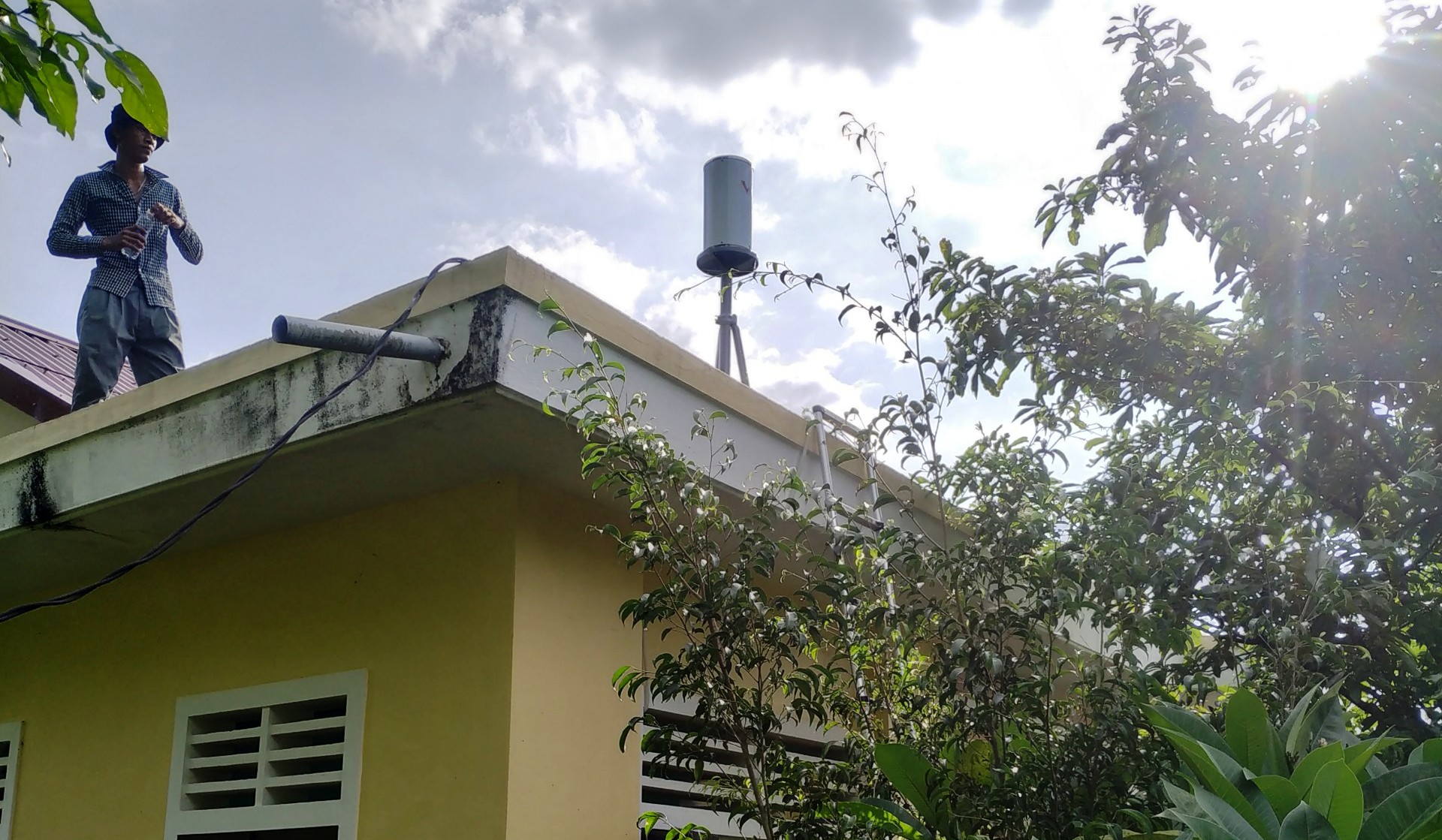 Nghiệm thu, bàn giao 10 trạm đo mưa tự động