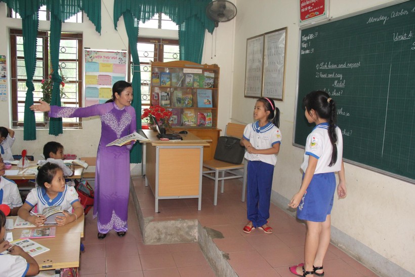 Gỡ khó nhân lực, vật lực dạy Tiếng Anh và Tin học trong Chương trình mới