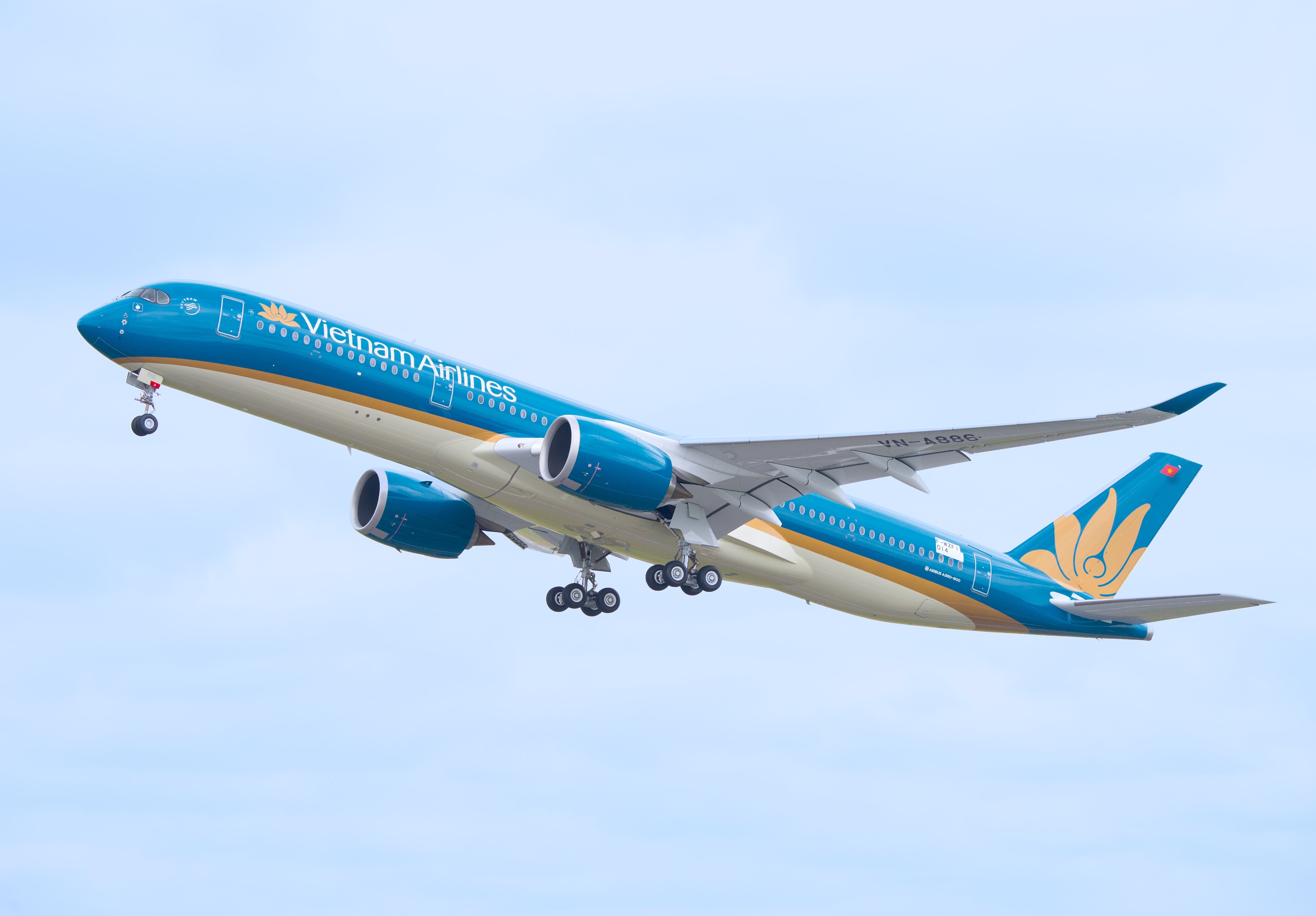 Vietnam Airlines mở bán vé Tết Quý Mão 2023