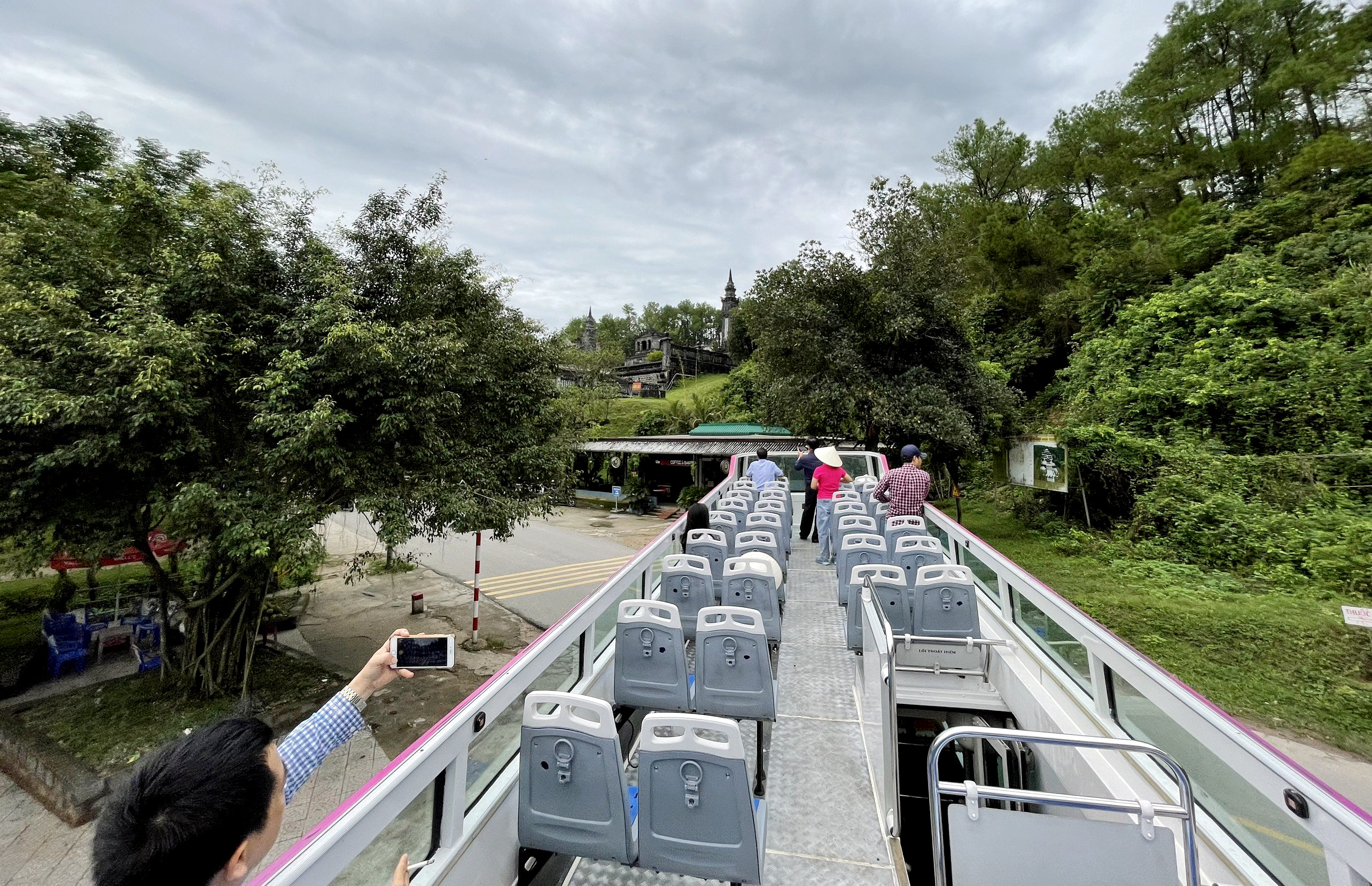 Sẽ có dịch vụ vận chuyển khách du lịch bằng xe buýt 2 tầng thoáng nóc vào đầu tháng 9 2022