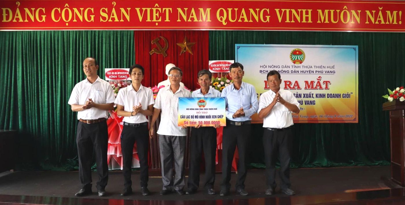 Ra mắt Câu lạc bộ “Nông dân sản xuất kinh doanh giỏi”
