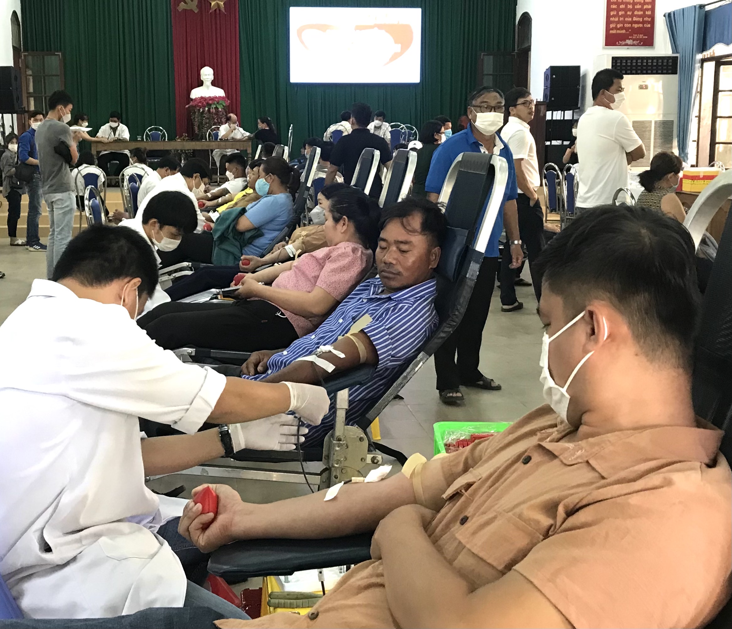 Hương Thủy vượt chỉ tiêu hiến máu tình nguyện