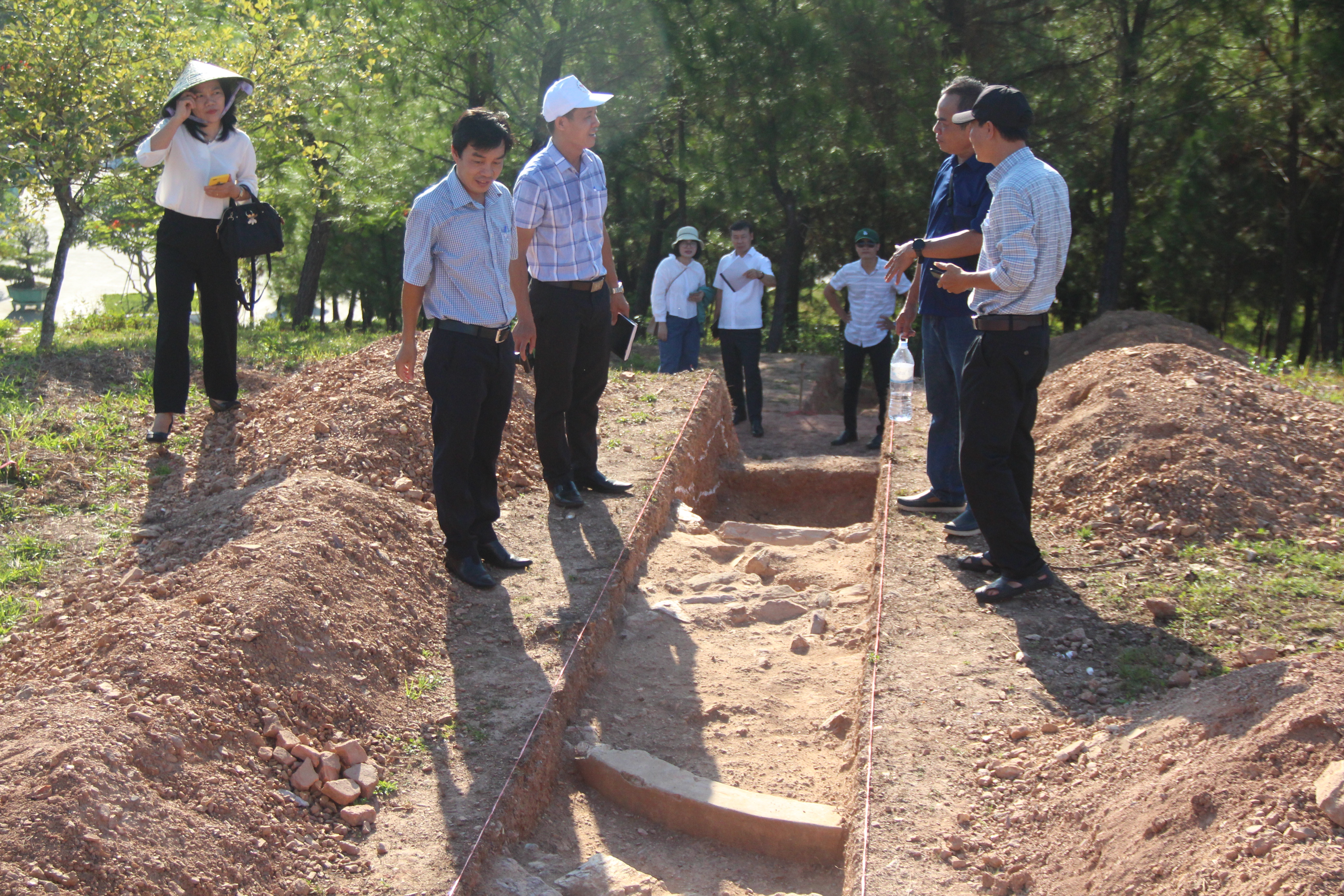 Kiến nghị mở rộng diện tích khai quật di tích núi Bân