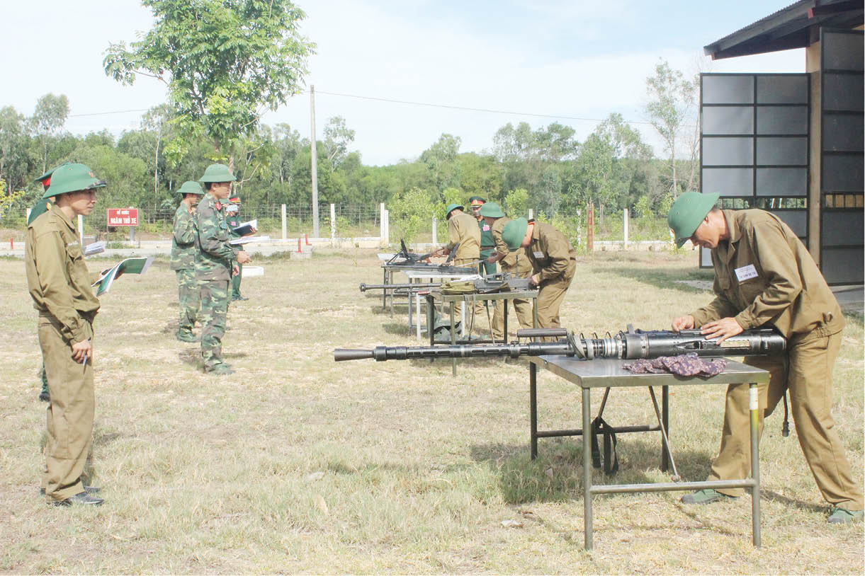 Đảm bảo vũ khí, trang bị cho diễn tập khu vực phòng thủ
