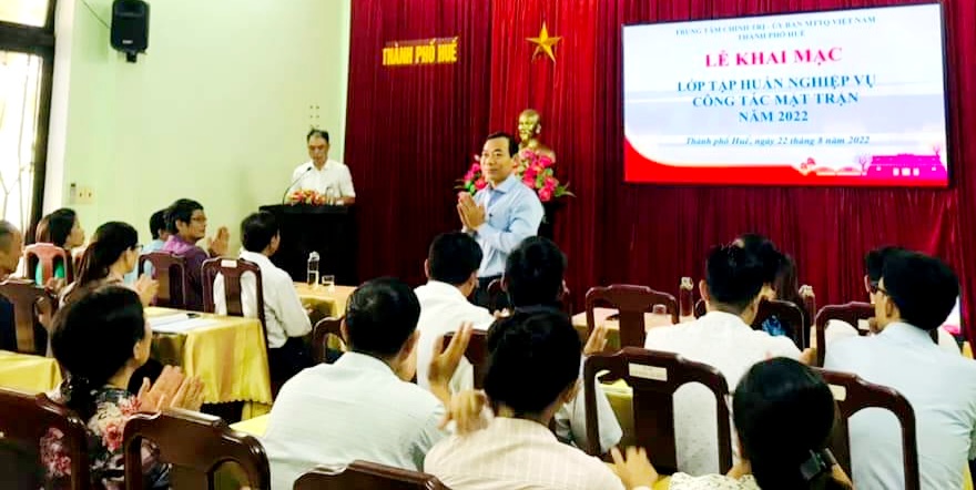 Tập huấn nghiệp vụ công tác mặt trận