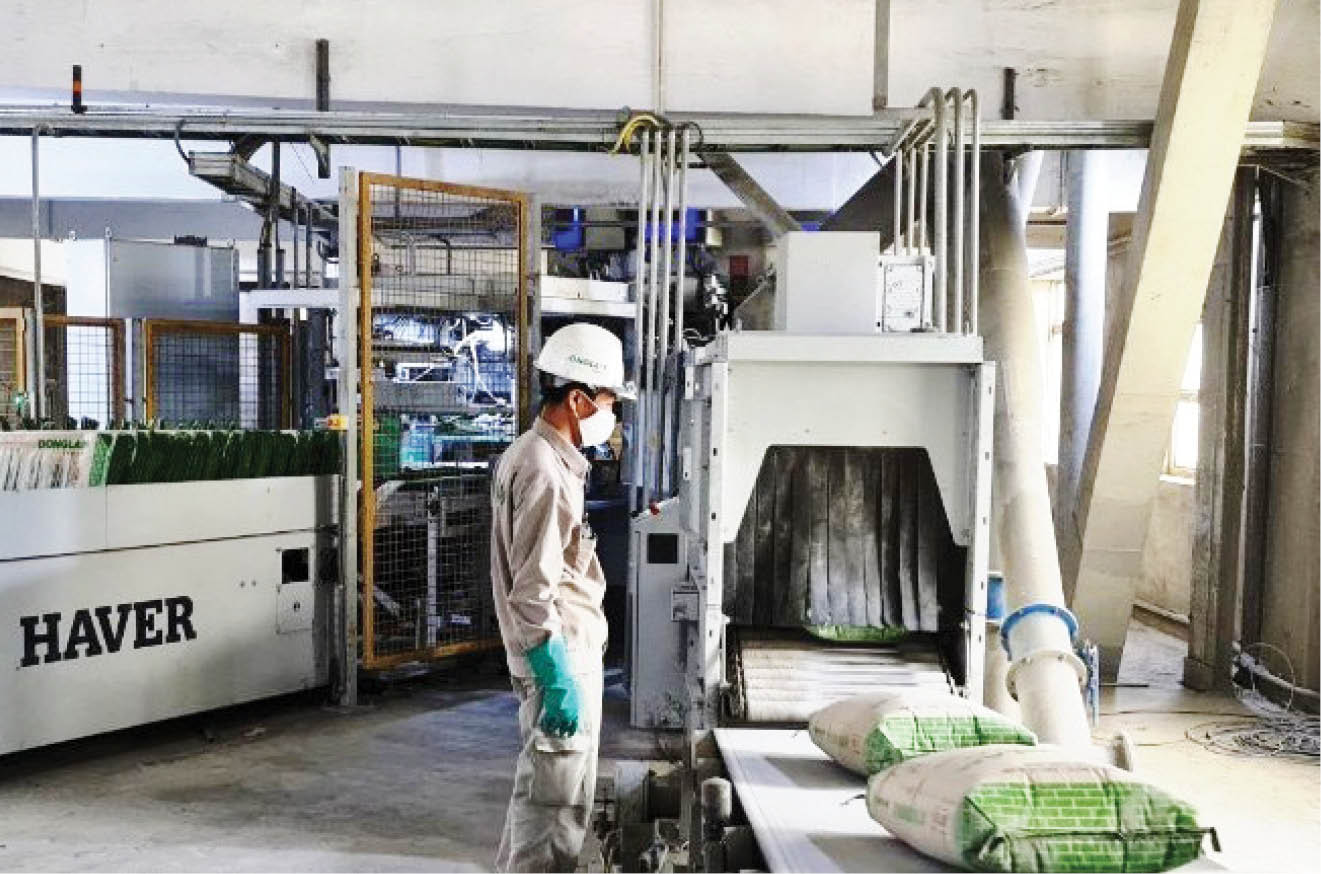 Xây dựng thương hiệu, phát triển thị trường