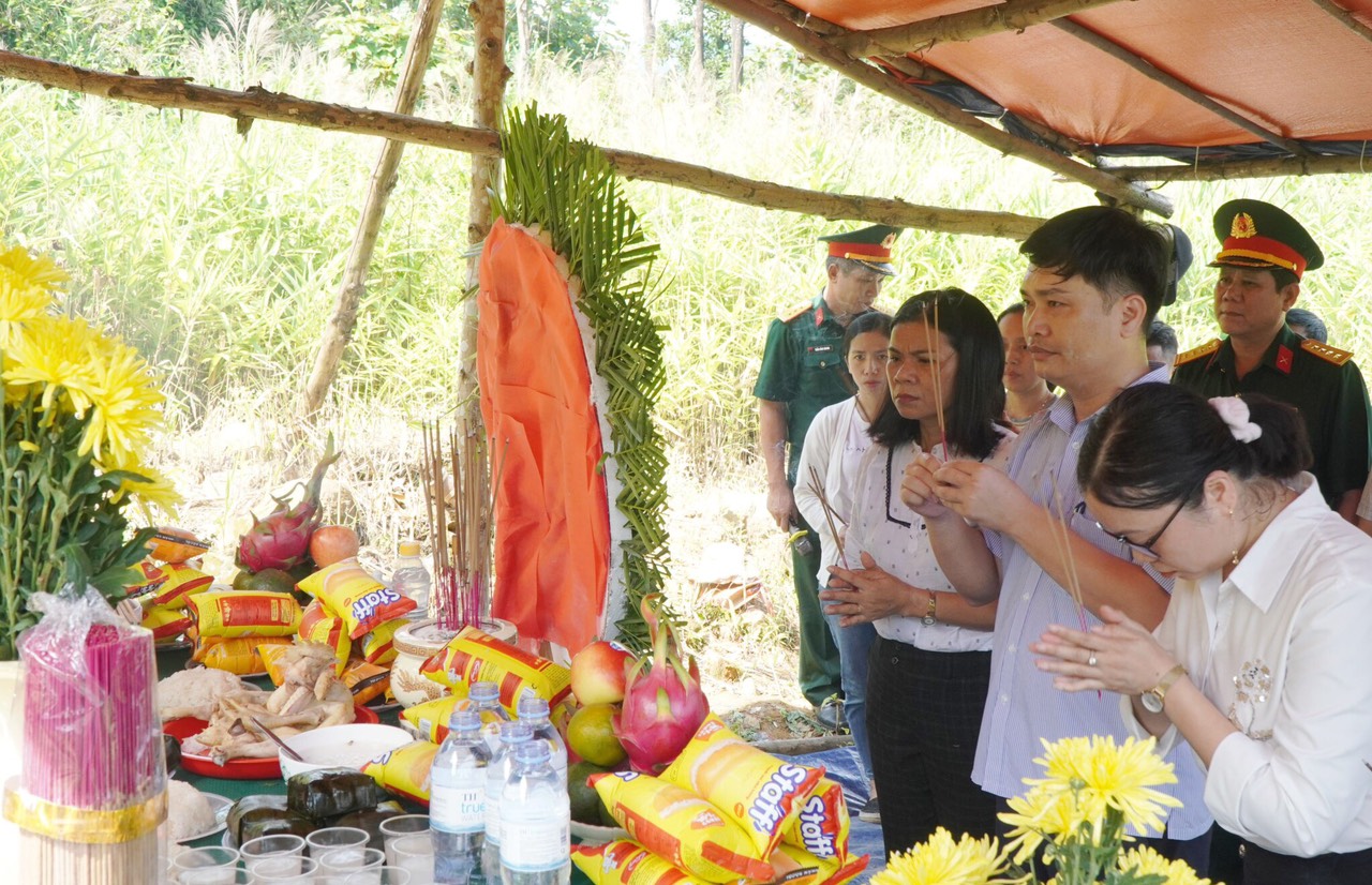 Xây nhà tưởng niệm 13 liệt sĩ hy sinh tại vụ sạt lở Thủy điện Rào Trăng 3