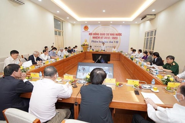 Công bố 447 ứng viên xét công nhận tiêu chuẩn GS, PGS năm 2022