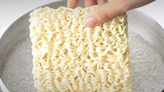 Thái Lan cho phép tăng giá mỳ gói ăn liền từ ngày 25 8