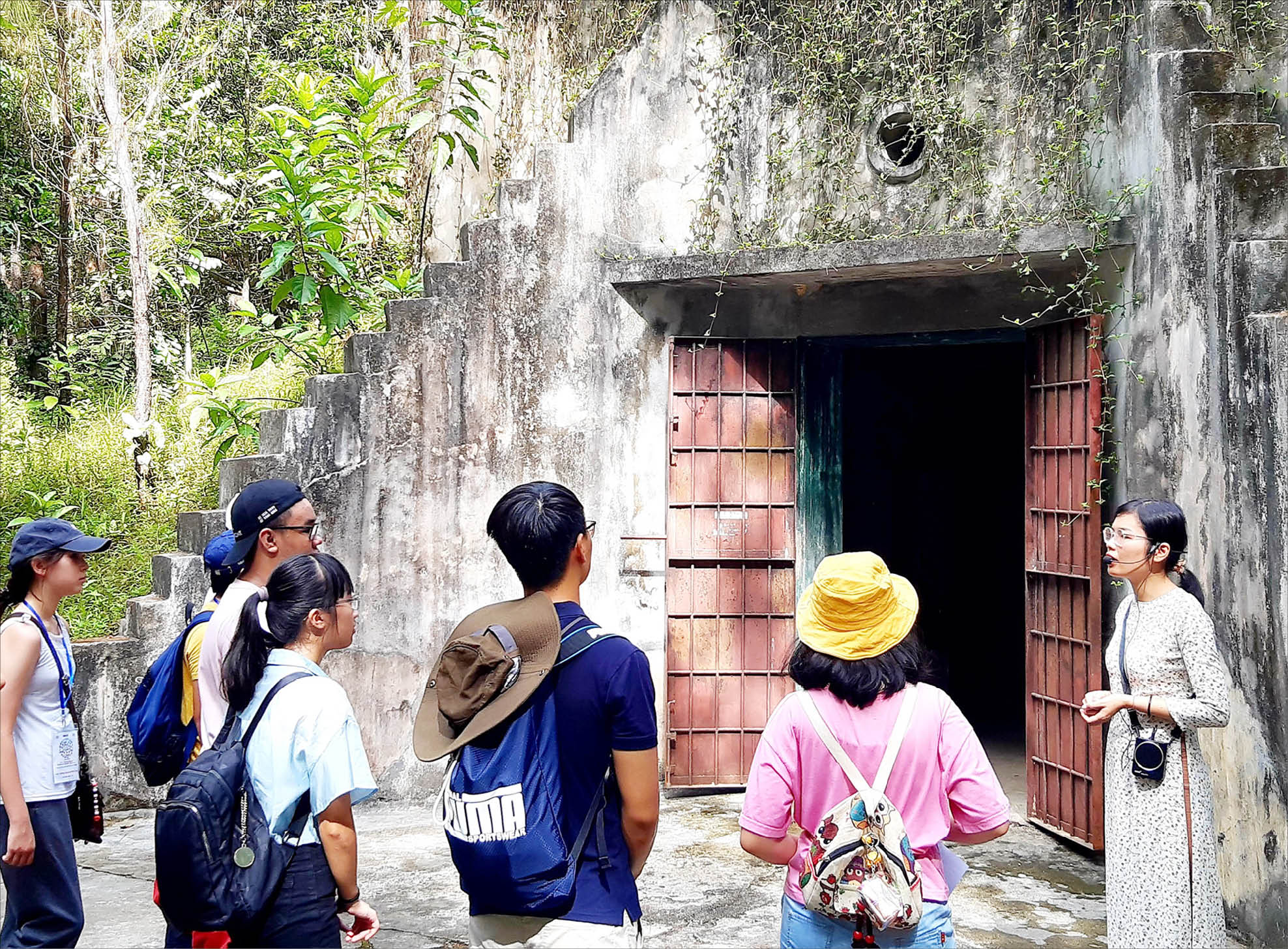 Prison tour - Học lịch sử qua trải nghiệm