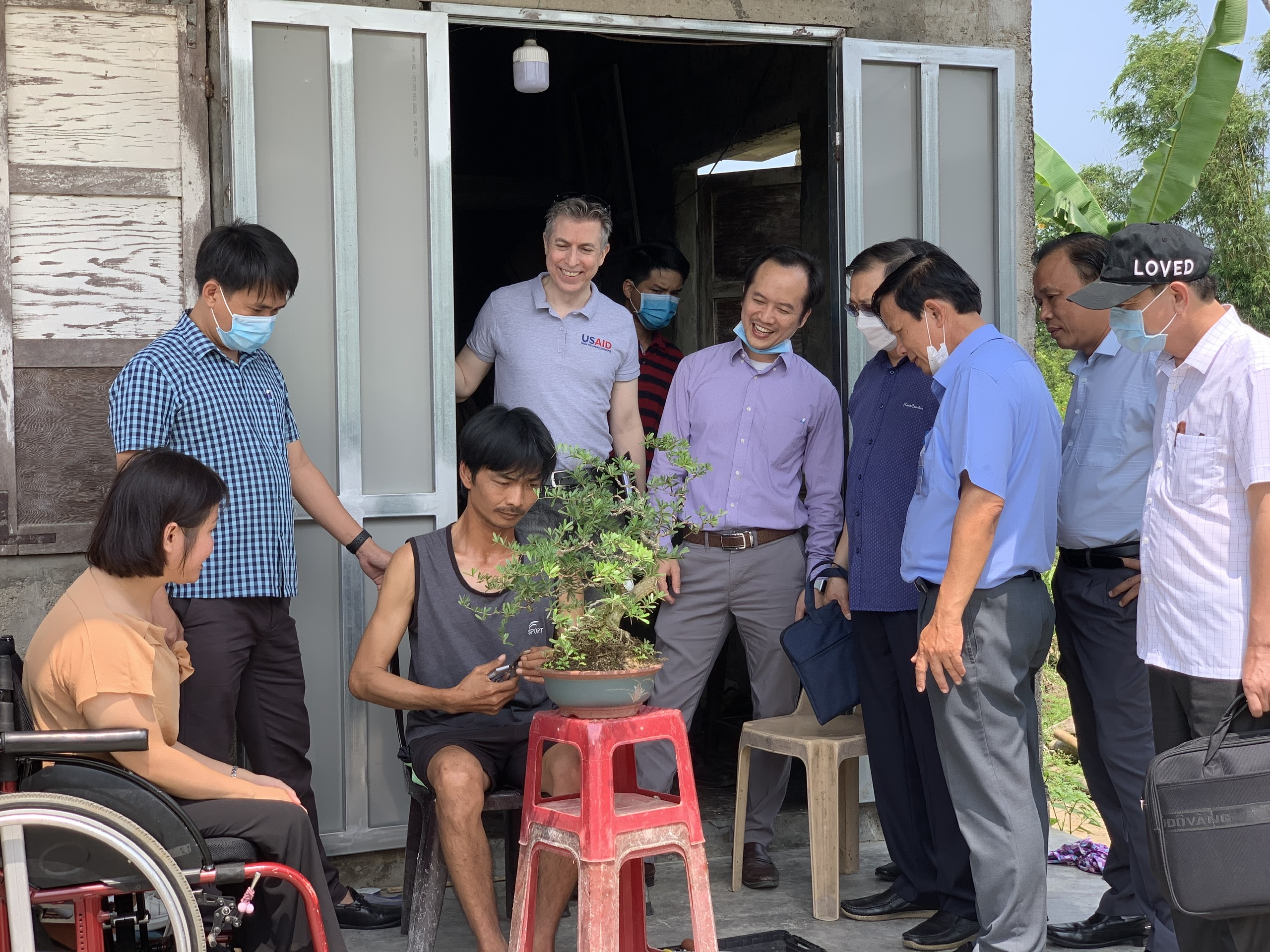 Trợ giúp tối đa để người khuyết tật tiếp cận các dịch vụ tiện ích