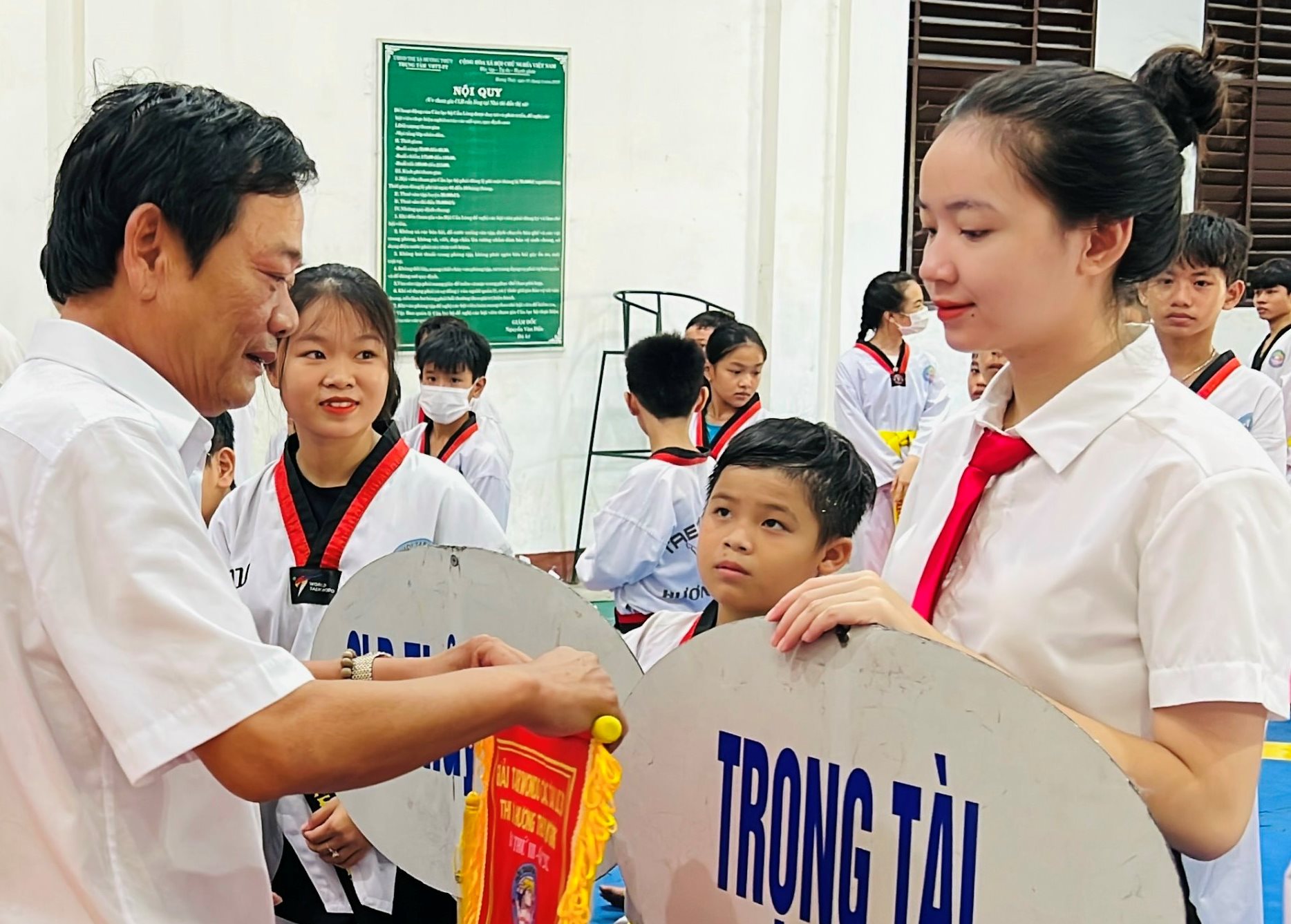 200 vận động viên tranh tài tại giải Taekwondo TX Hương Thủy mở rộng