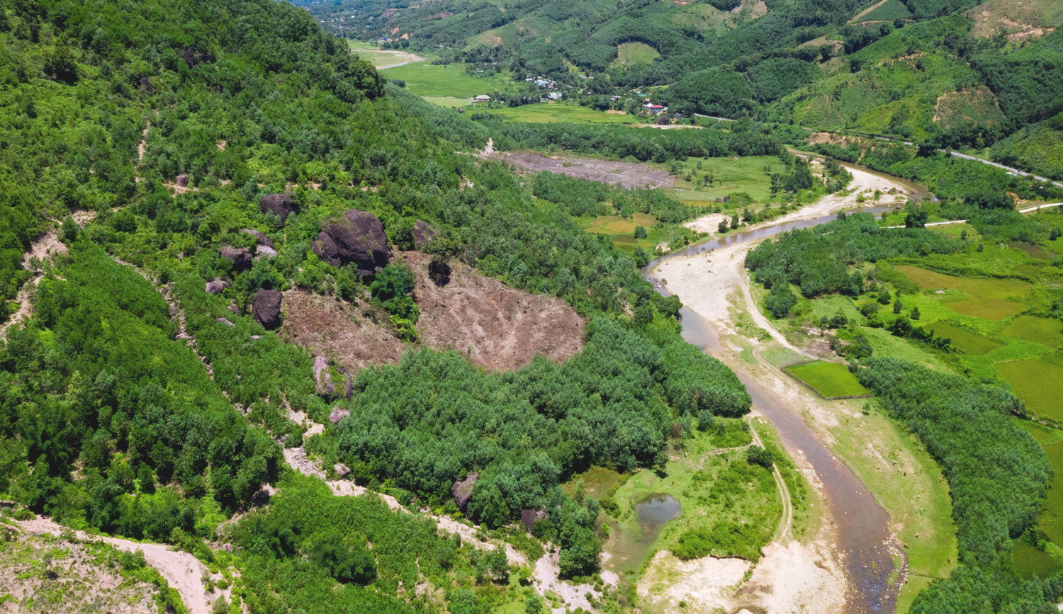 Khám phá động Tiên Công