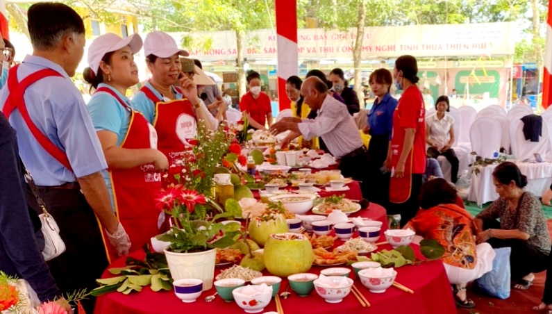 Hội thi ẩm thực chế biến các món ngon từ trái thanh trà