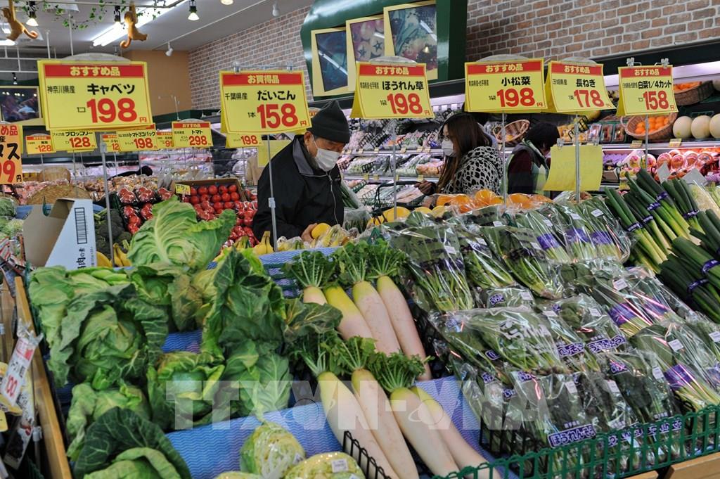 Nhật Bản hỗ trợ tiền mặt cho các hộ gia đình thu nhập thấp để đối phó lạm phát