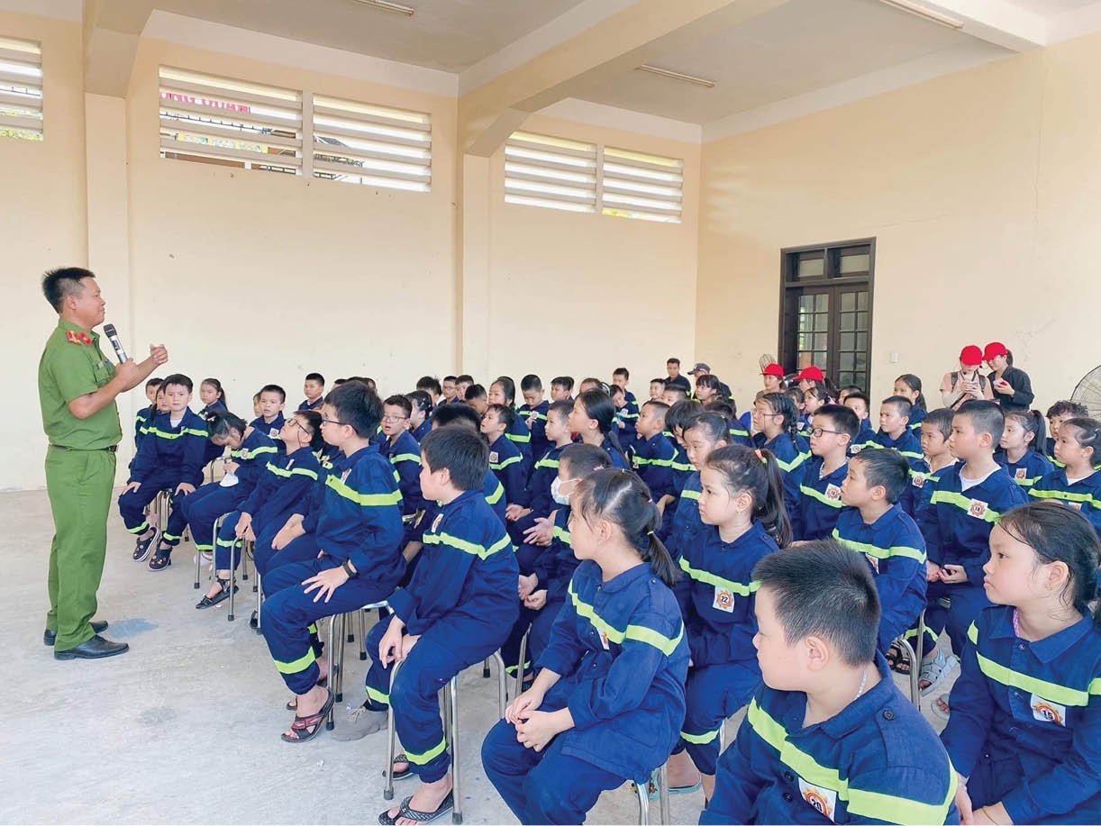 Cần dạy gì cho học sinh trước khi dạy văn hóa