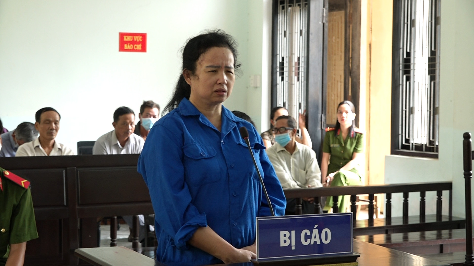 Trộm hơn 20 cây vàng, 8 năm tù giam