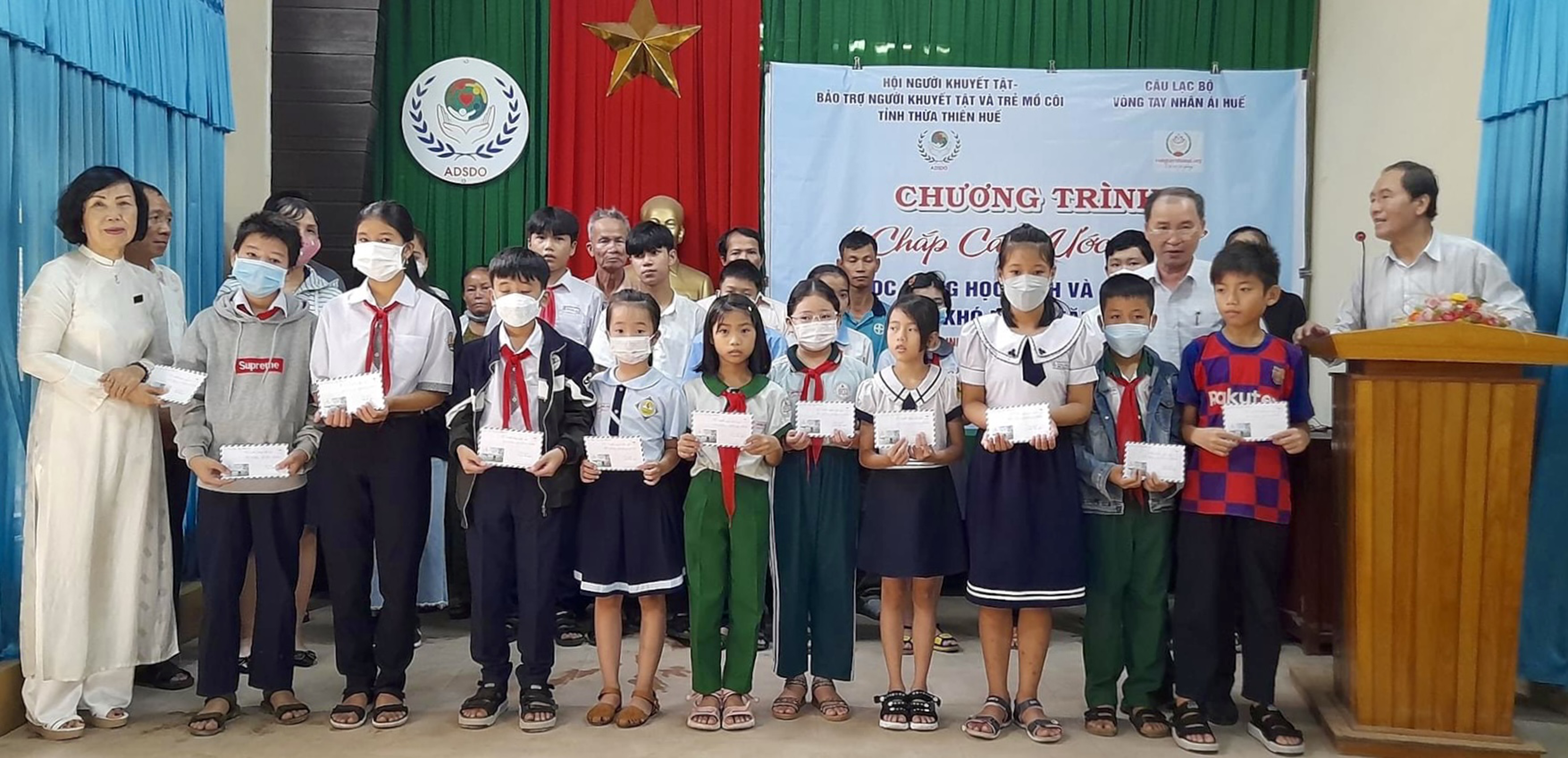 Chắp cánh ước mơ cho học sinh đến trường