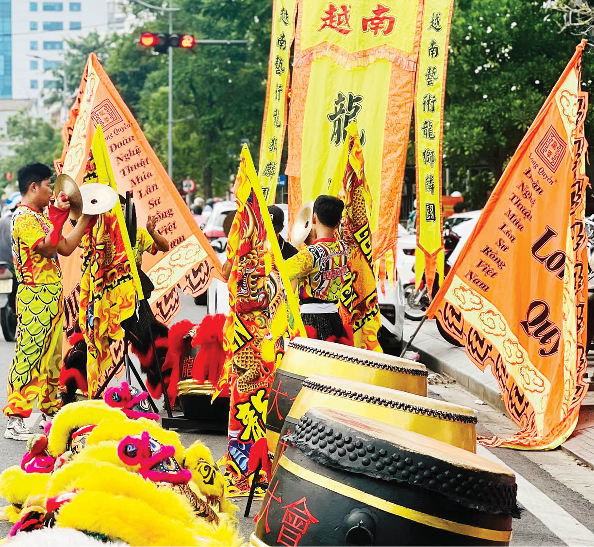 Nhớ tiếng trống lân