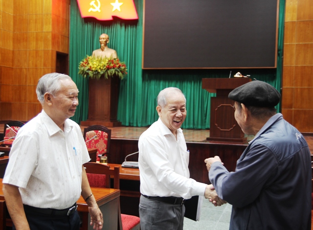 Lắng nghe các ý kiến đóng góp để tỉnh không ngừng phát triển đi lên