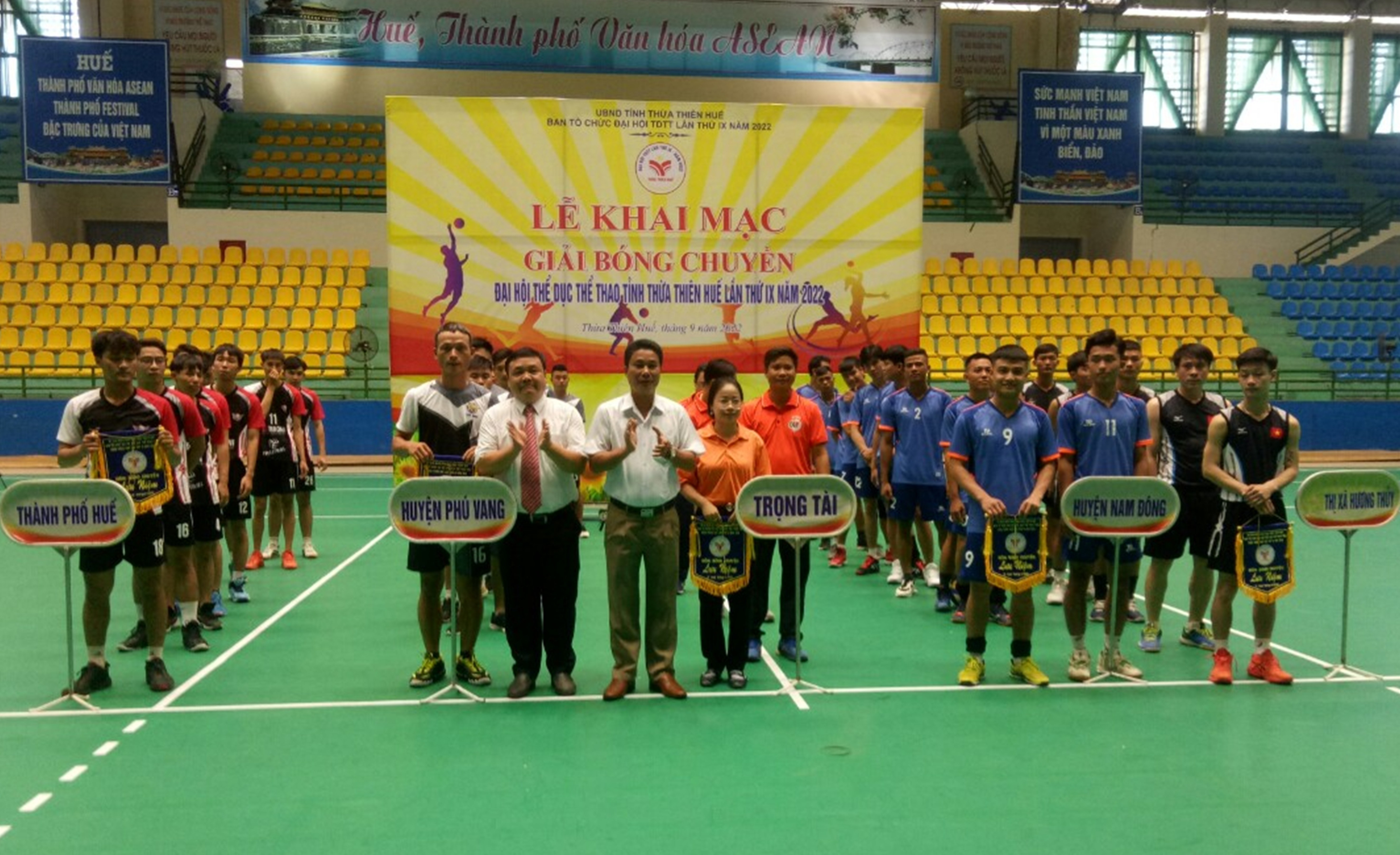 Khai mạc giải bóng chuyền Đại hội Thể dục thể thao tỉnh lần thứ 9