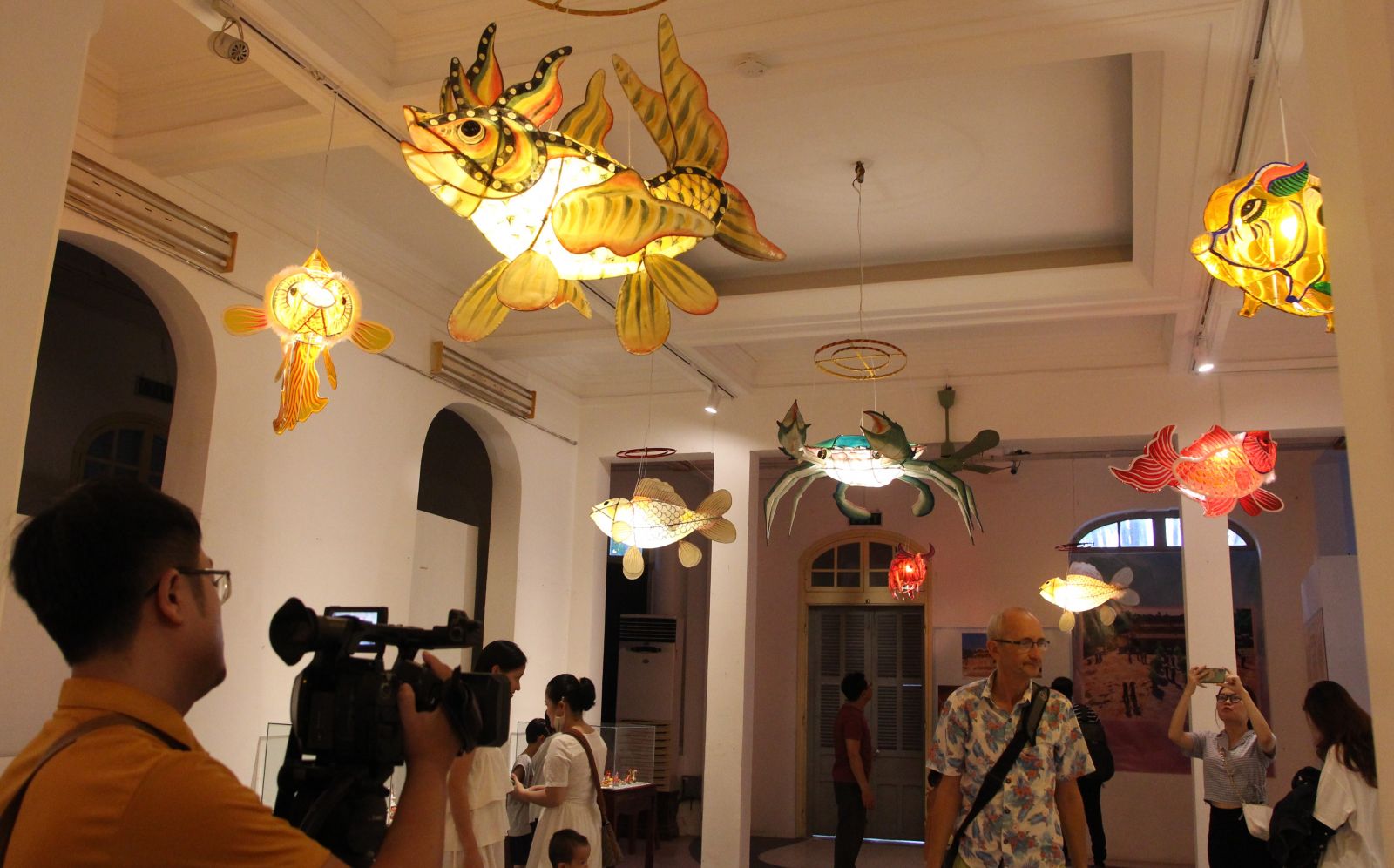 The one who revives Mid-Autumn lanterns