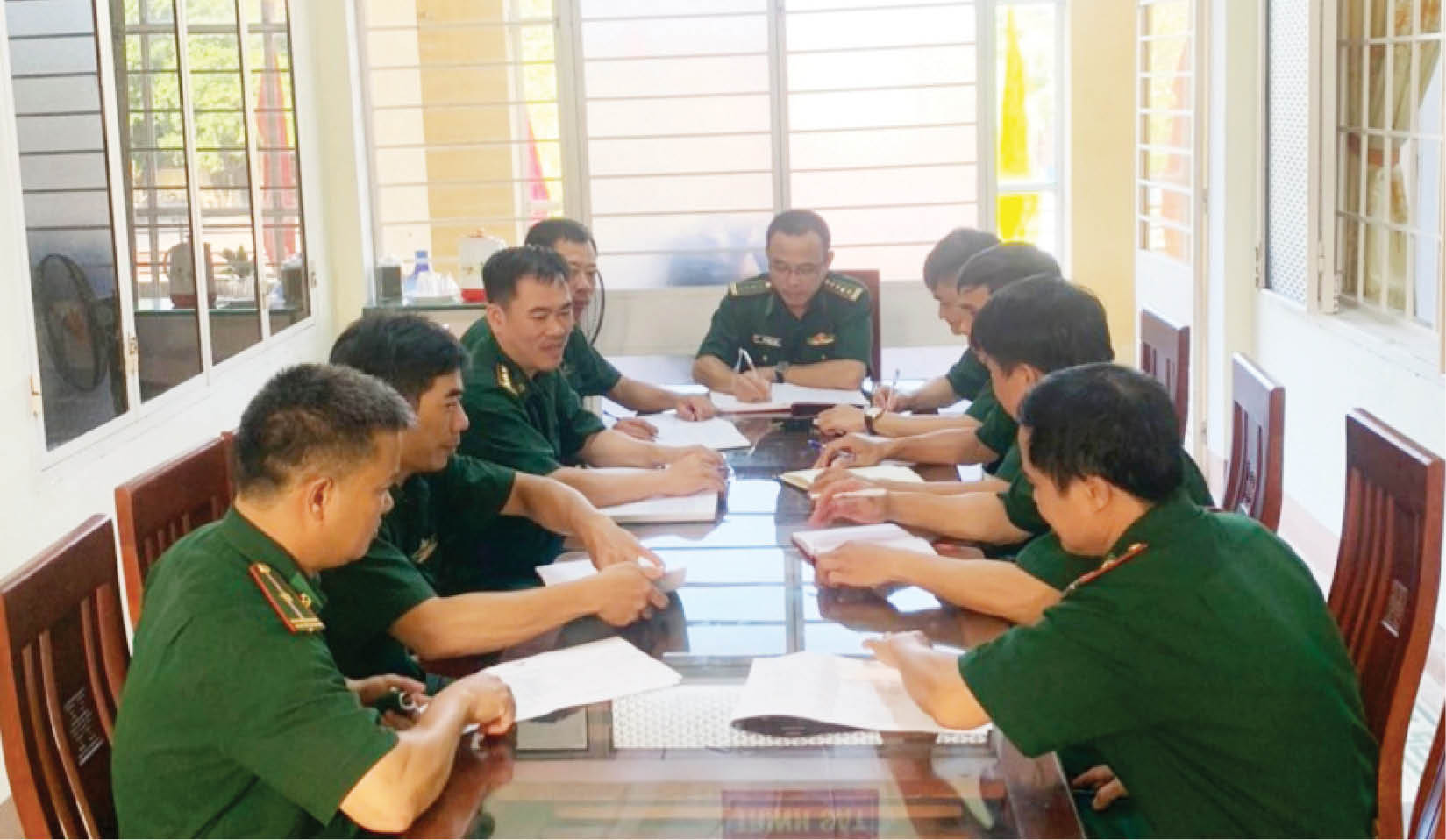 Những bước chân thầm lặng